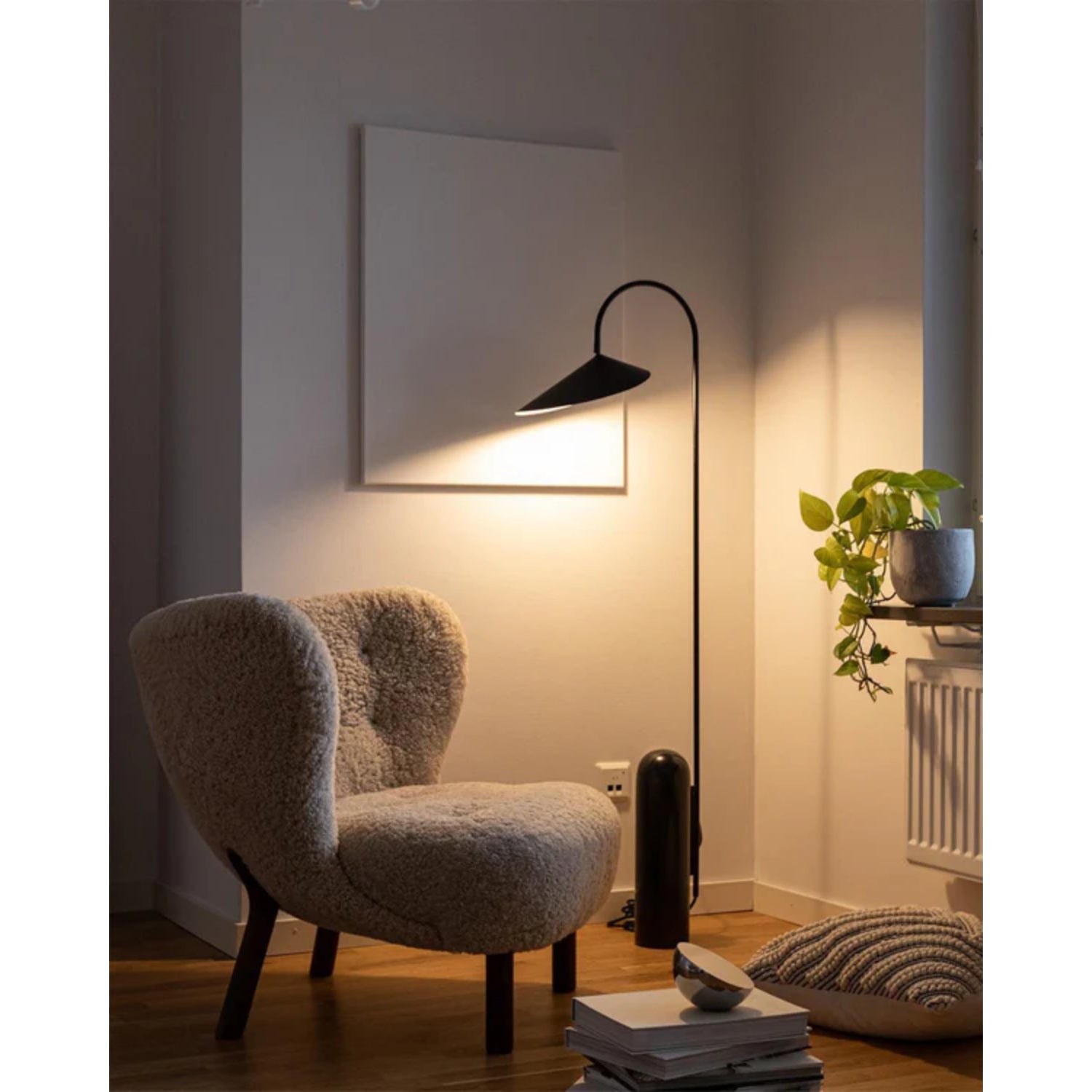 Arumce Floor Lamp