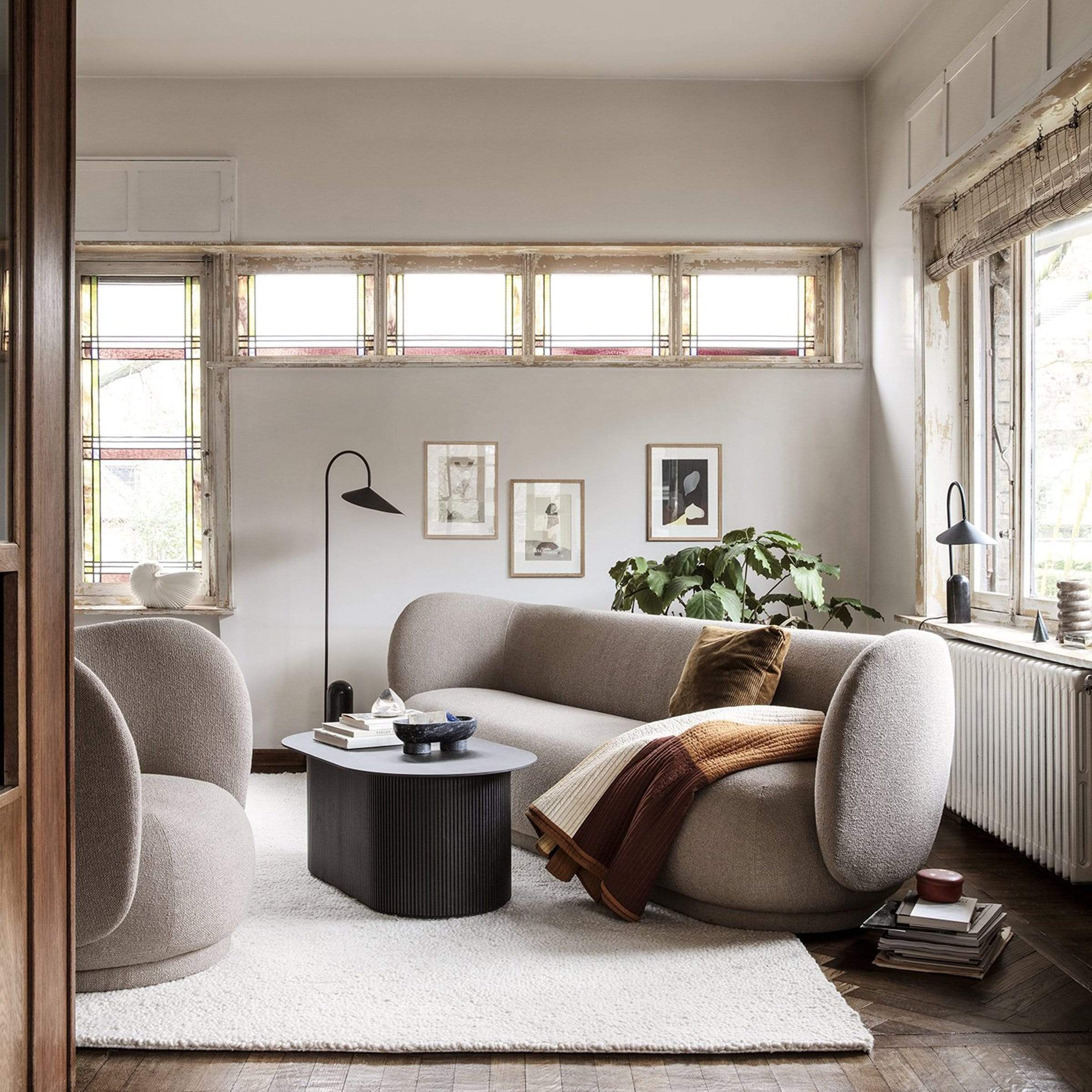 Arumce Floor Lamp