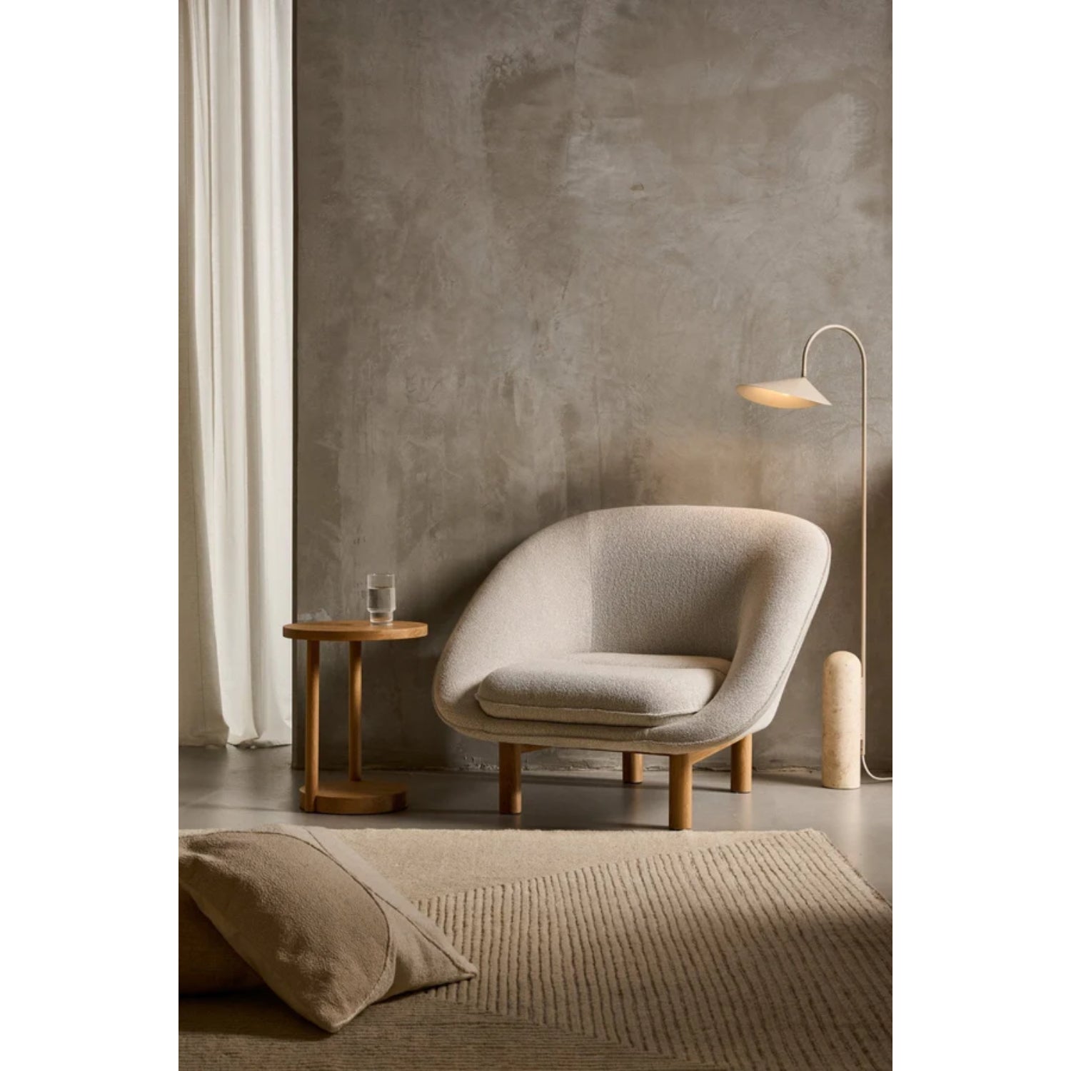 Arumce Floor Lamp