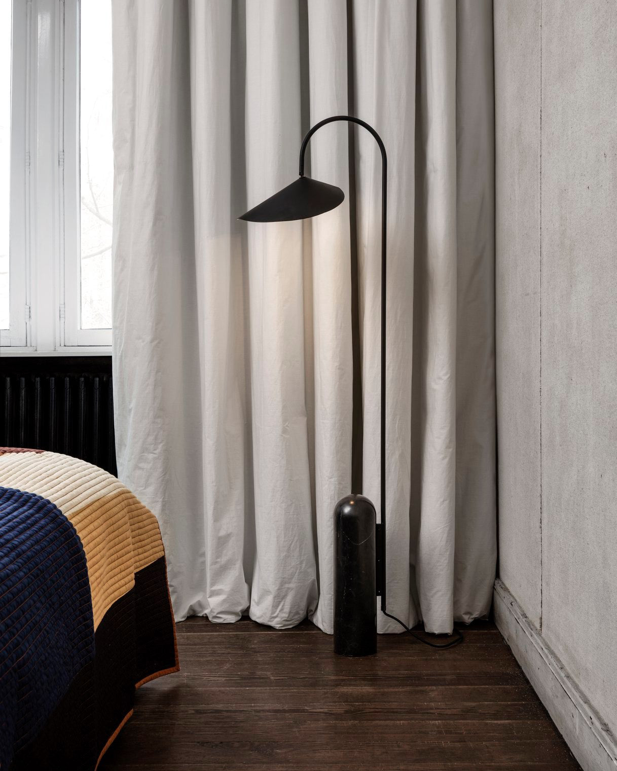 Renlinia Arc Floor Lamp