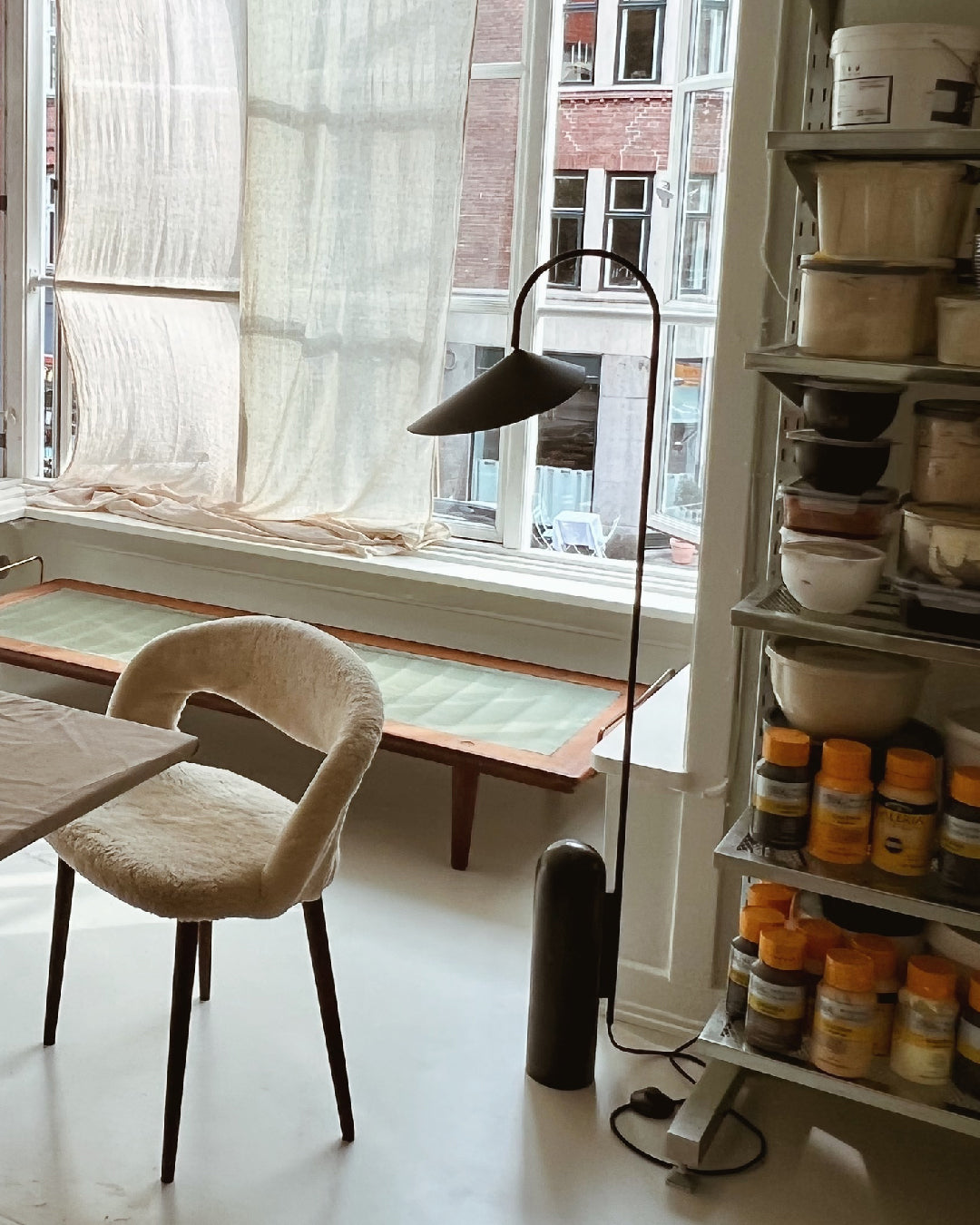 Renlinia Arc Floor Lamp