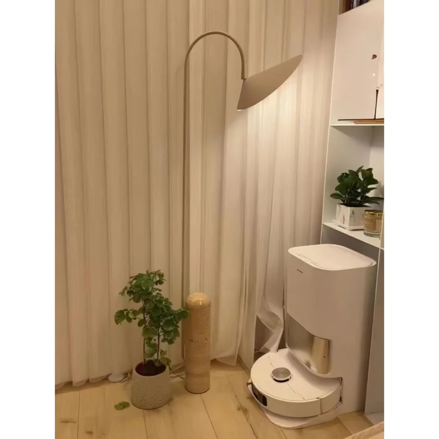 Arumce Floor Lamp
