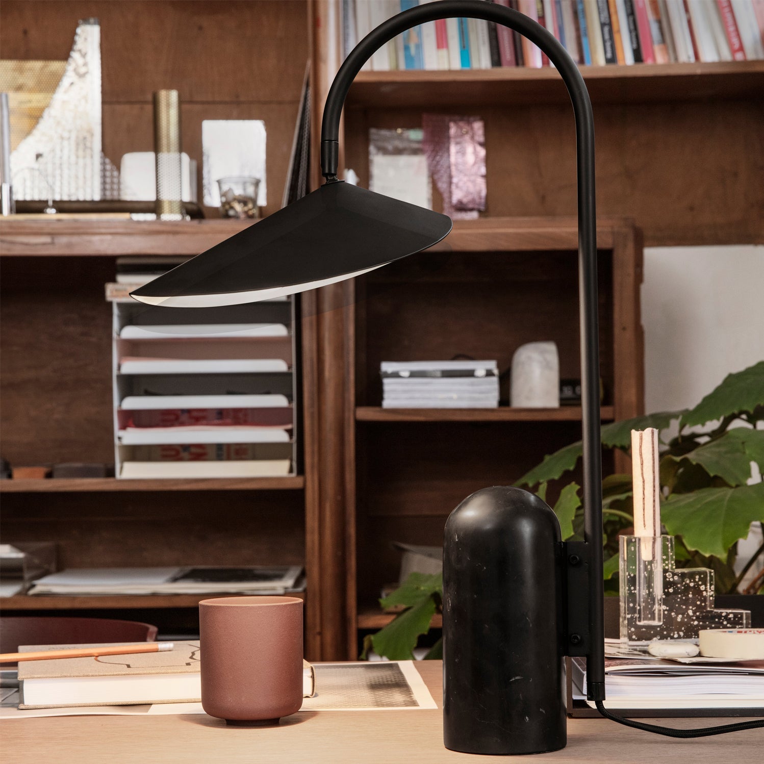 Reyaris Modern Table Lamp