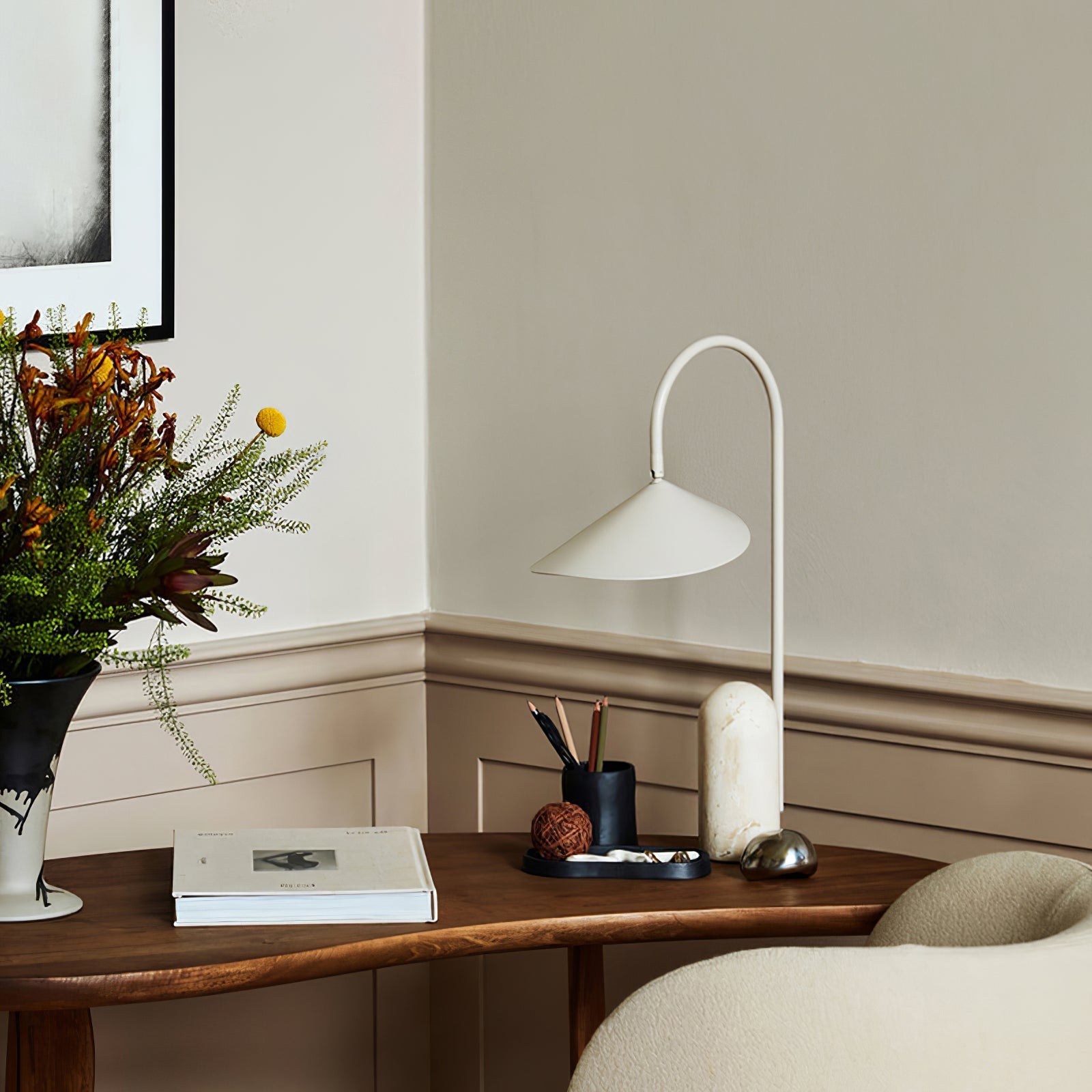 Arumce Table Lamp