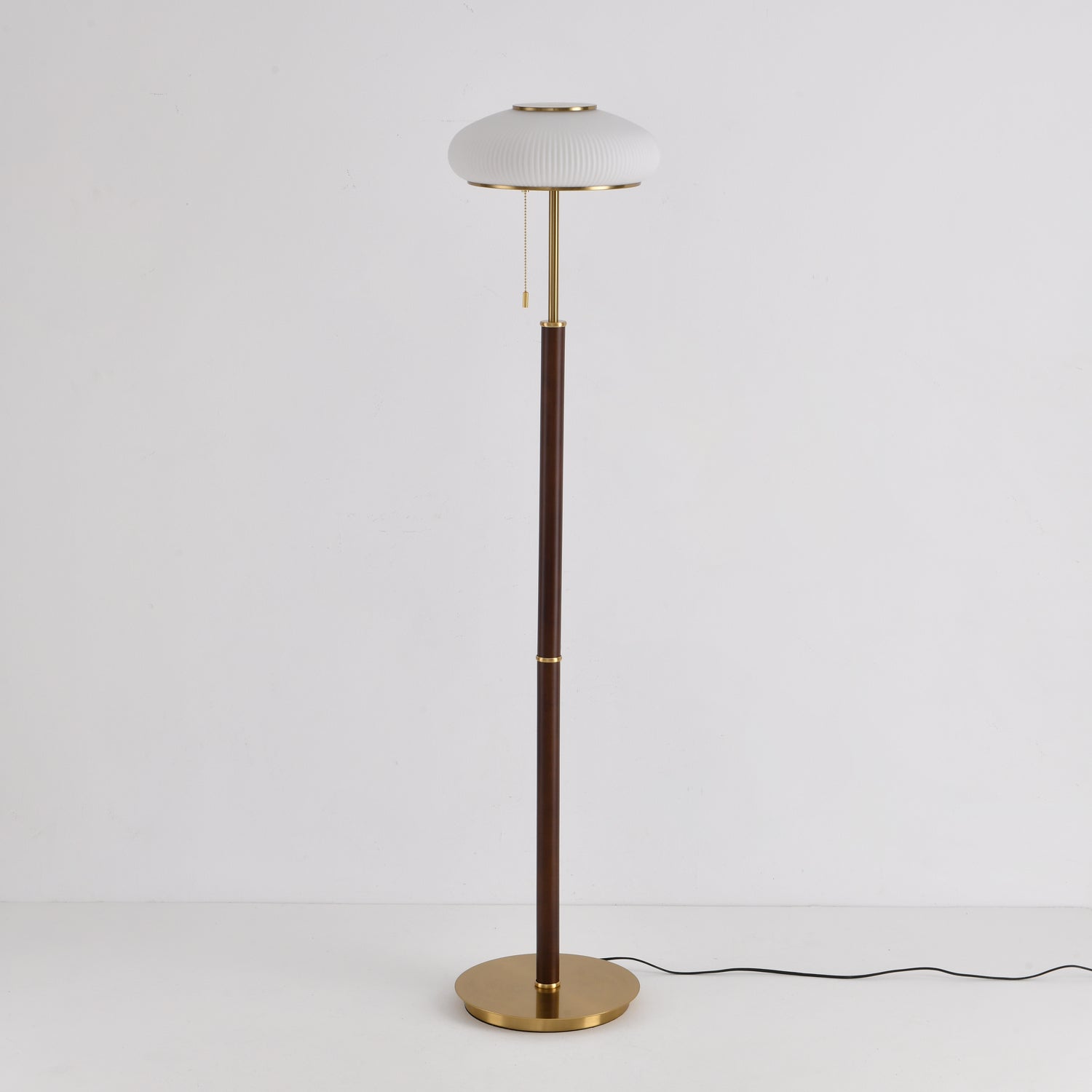 Matsuteko Slim Floor Lamp
