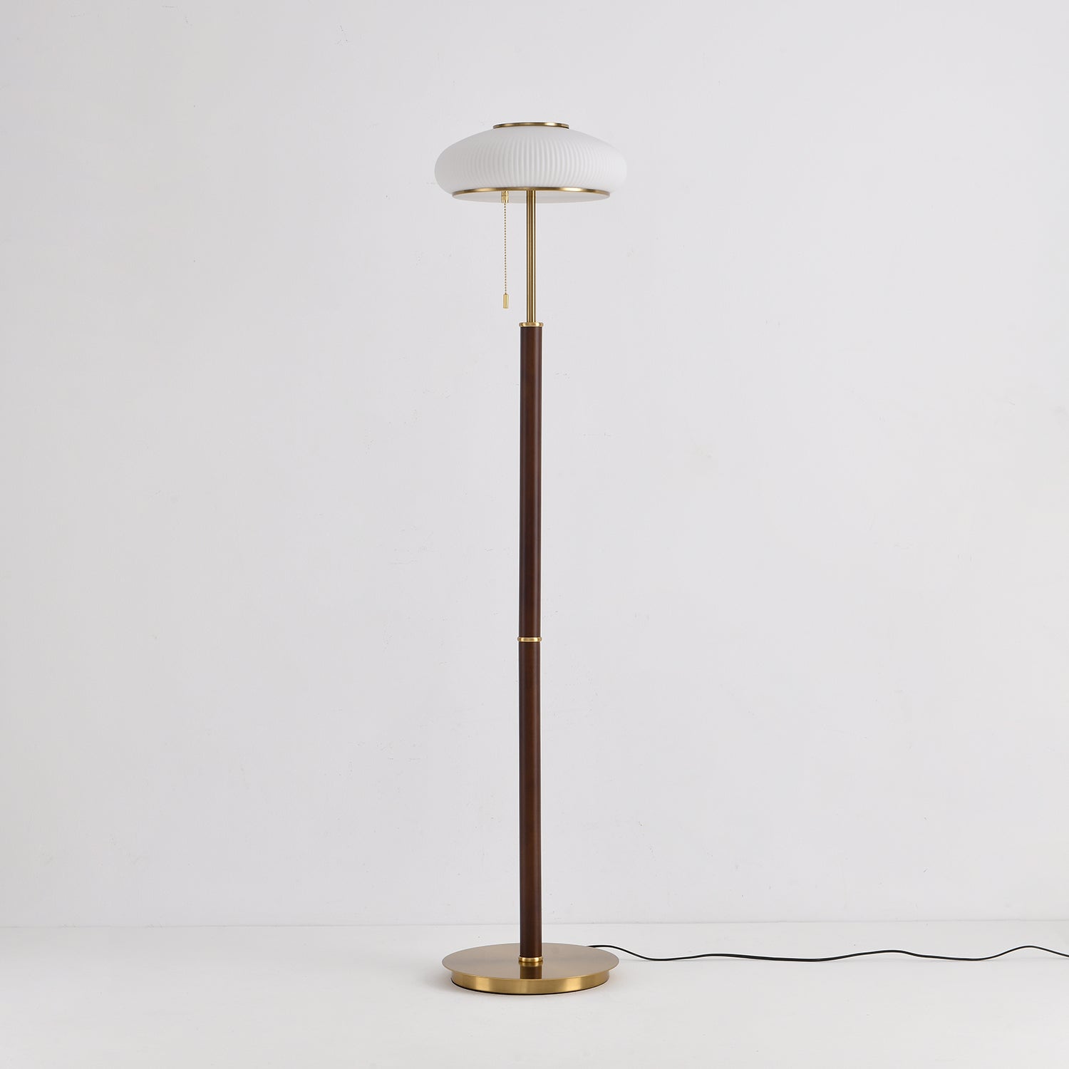 Matsuteko Slim Floor Lamp