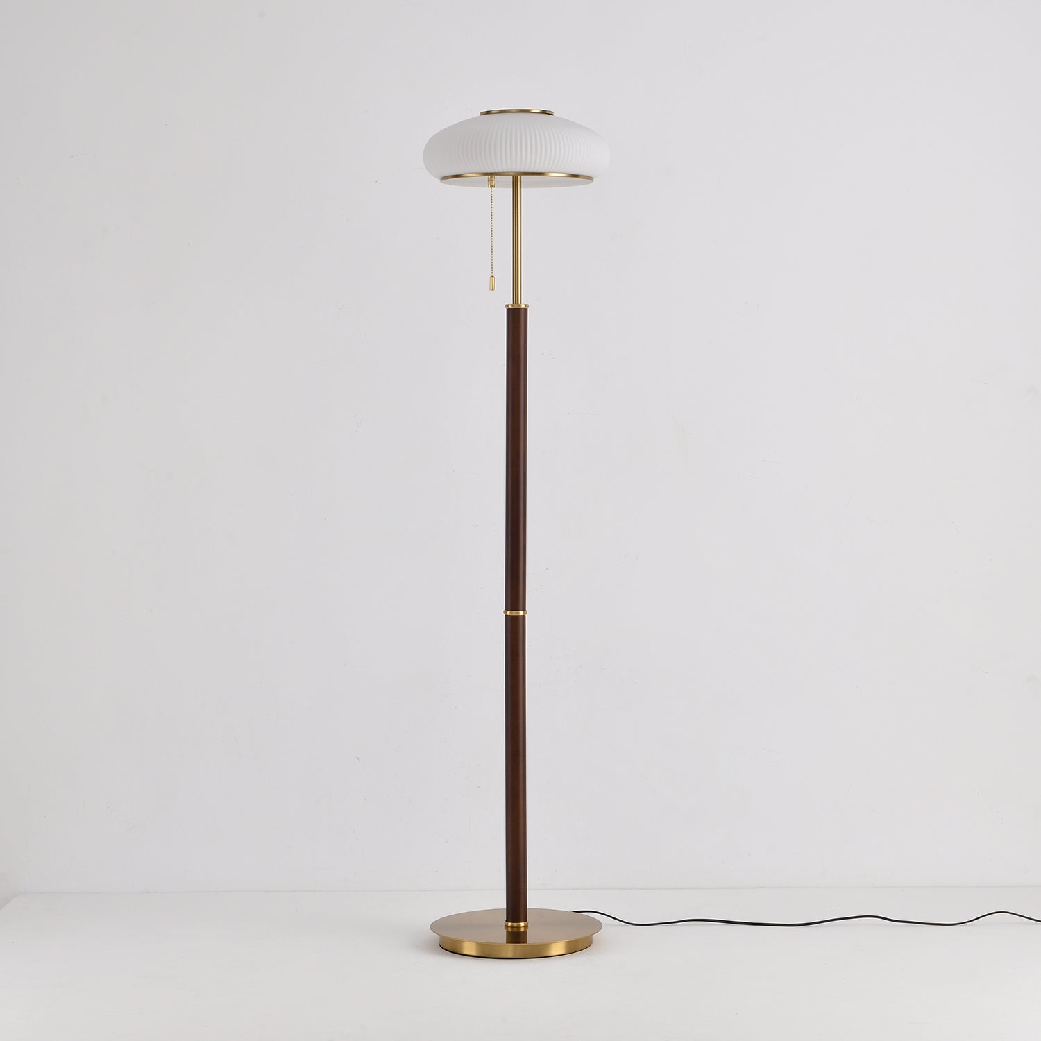 Matsuteko Slim Floor Lamp
