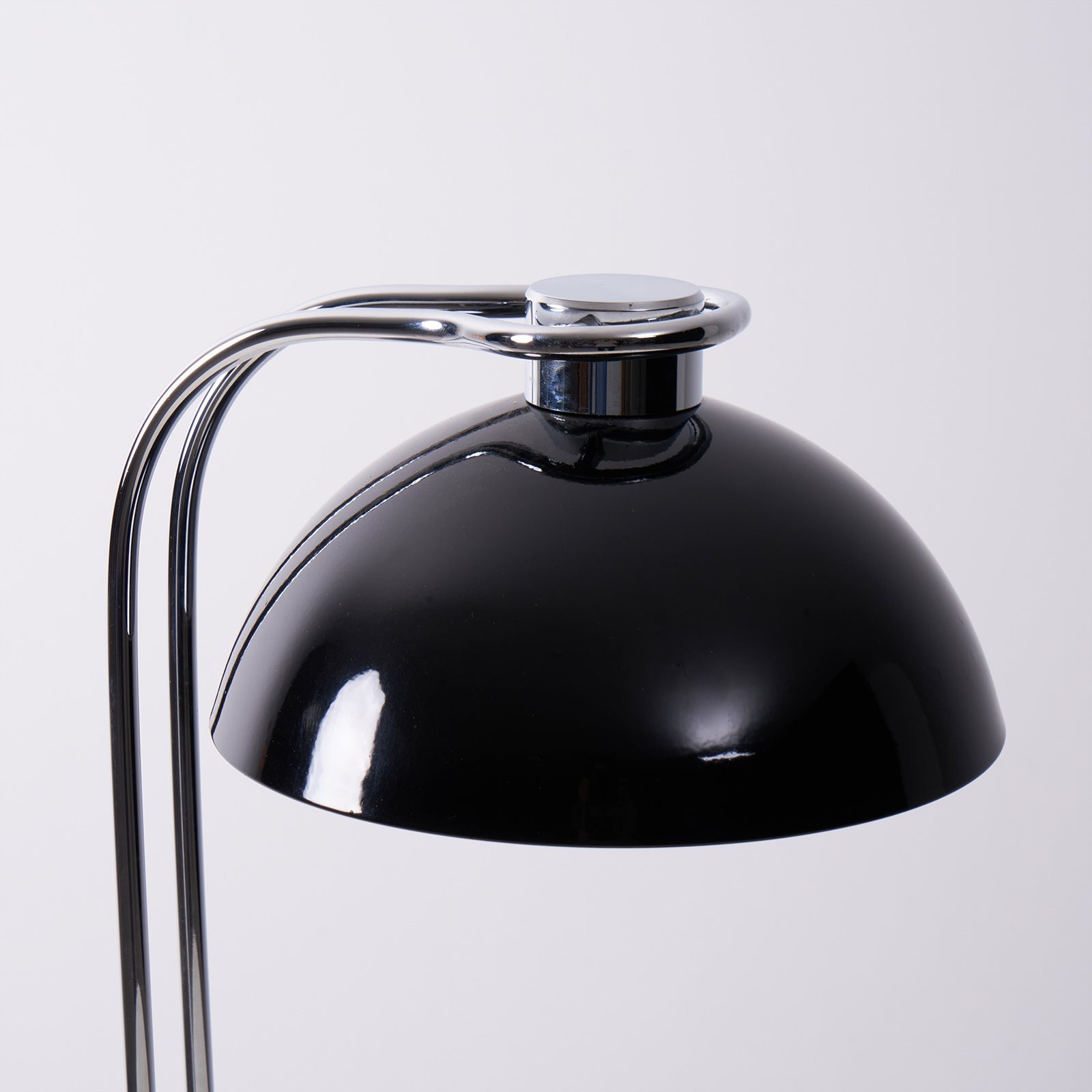 Domiscu Table Lamp
