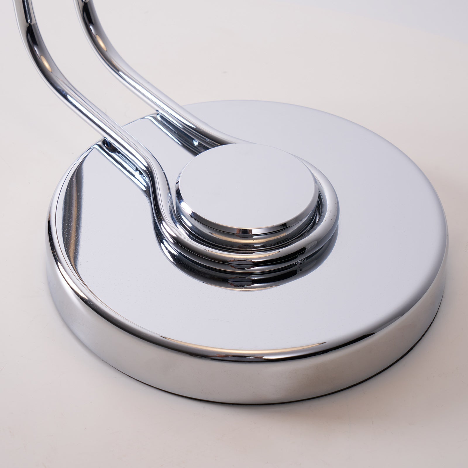 Domiscu Table Lamp
