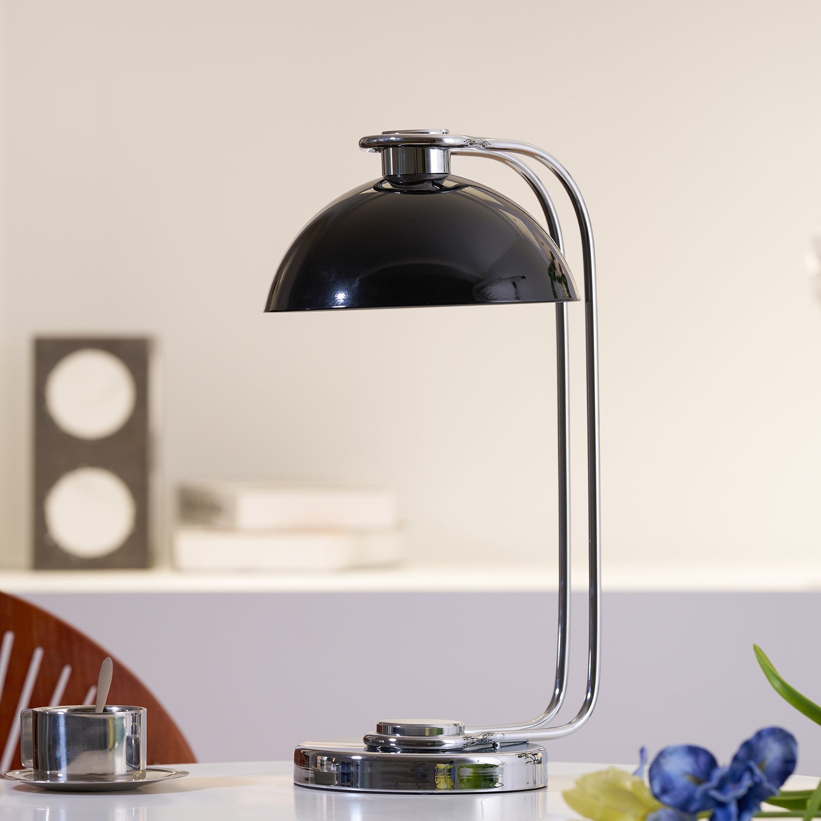Domiscu Table Lamp