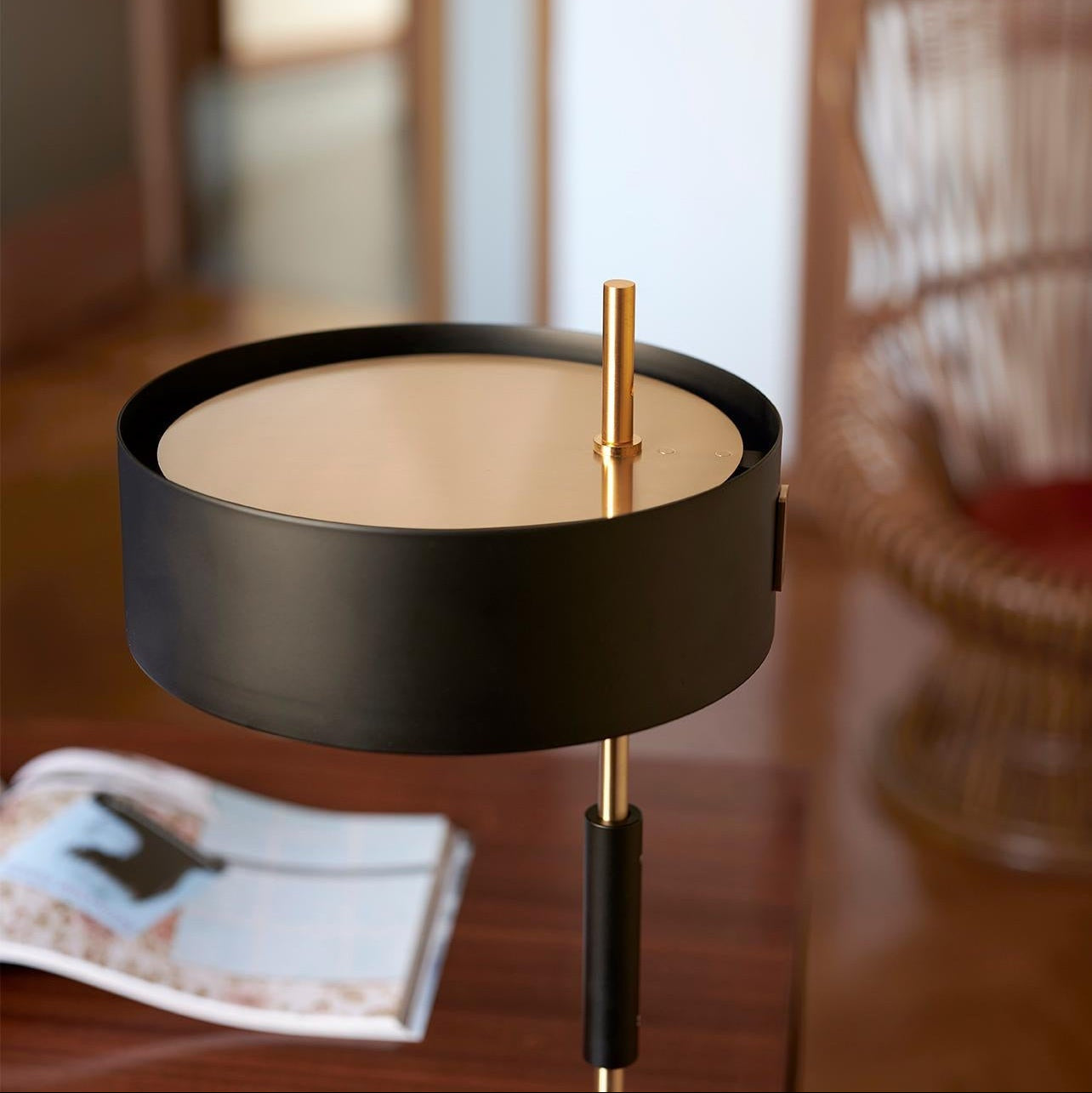 Arinezza Table Lamp