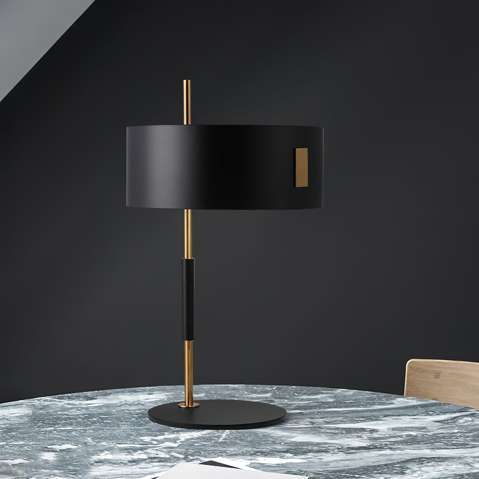 Arinezza Table Lamp