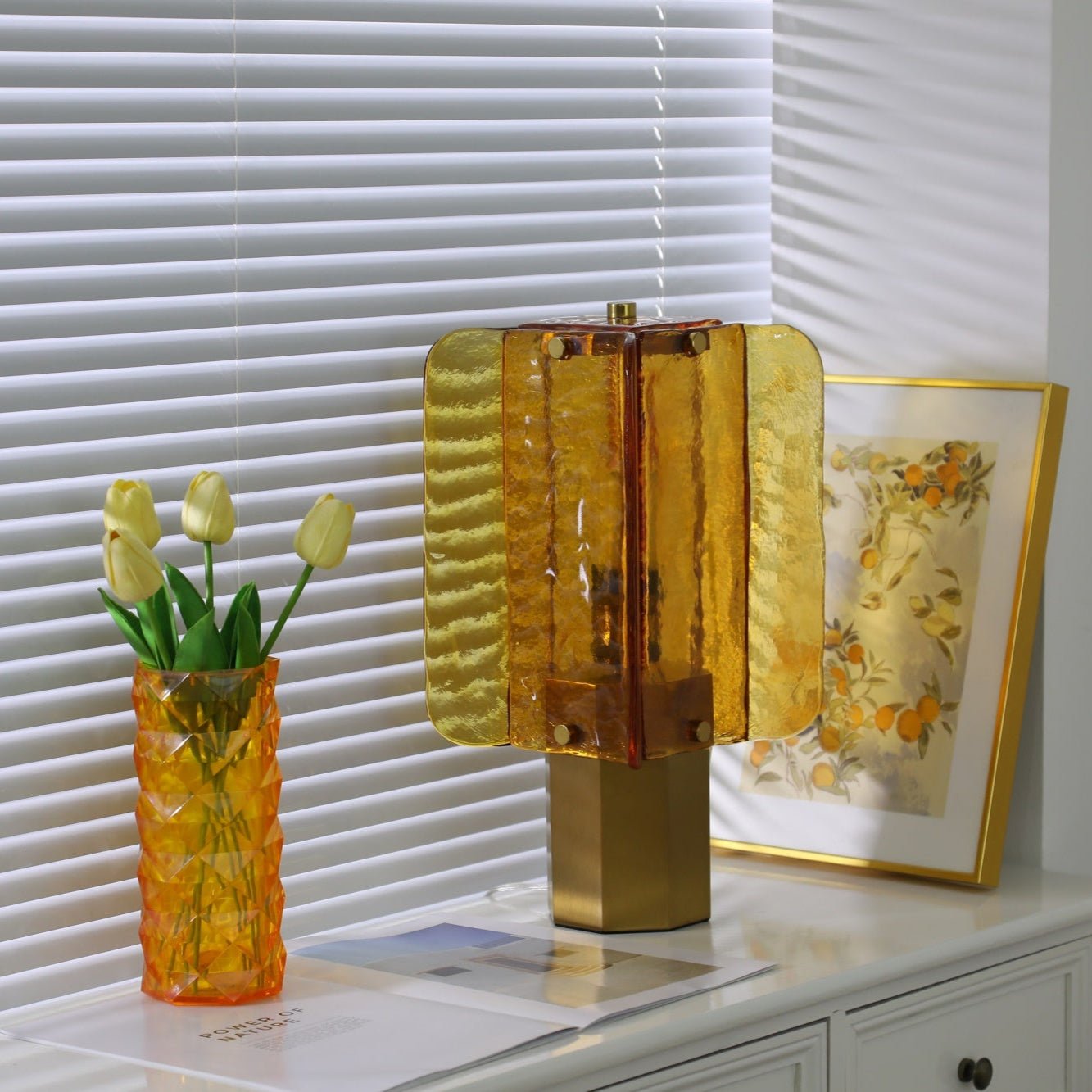 Velynessa Table Lamp