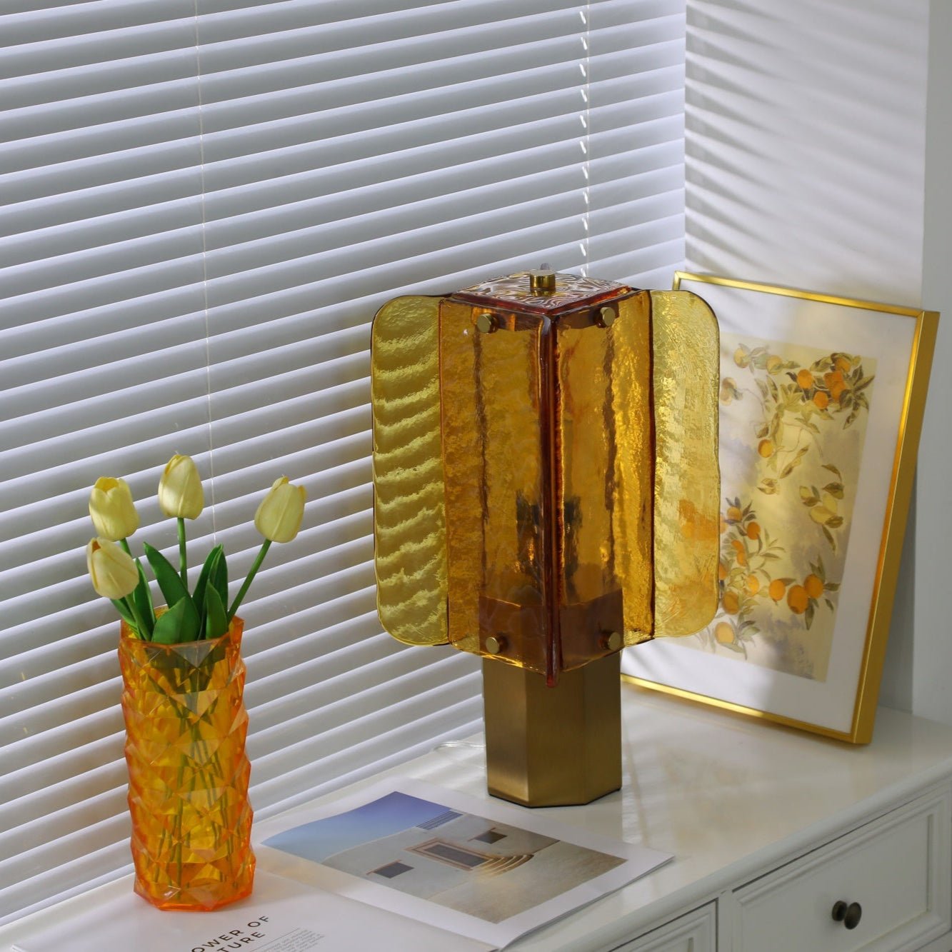 Velynessa Table Lamp