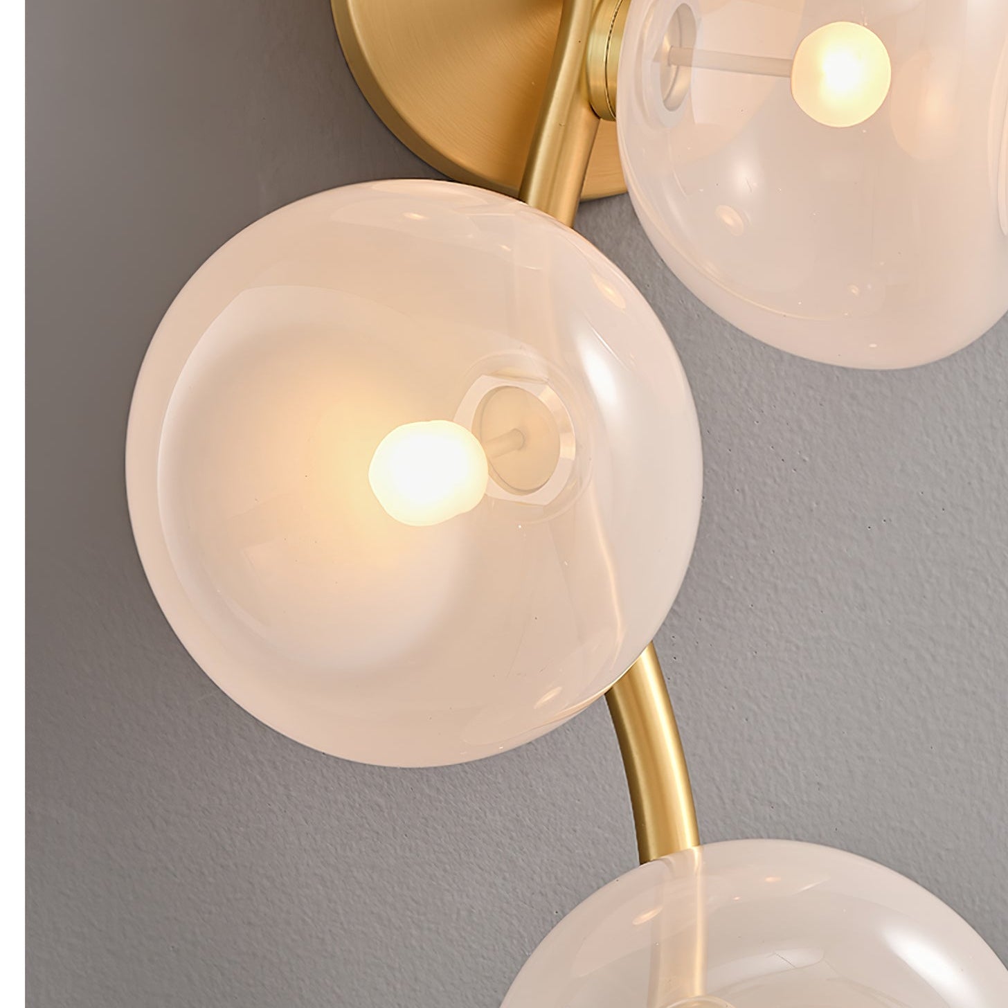Aurovine Wall Light