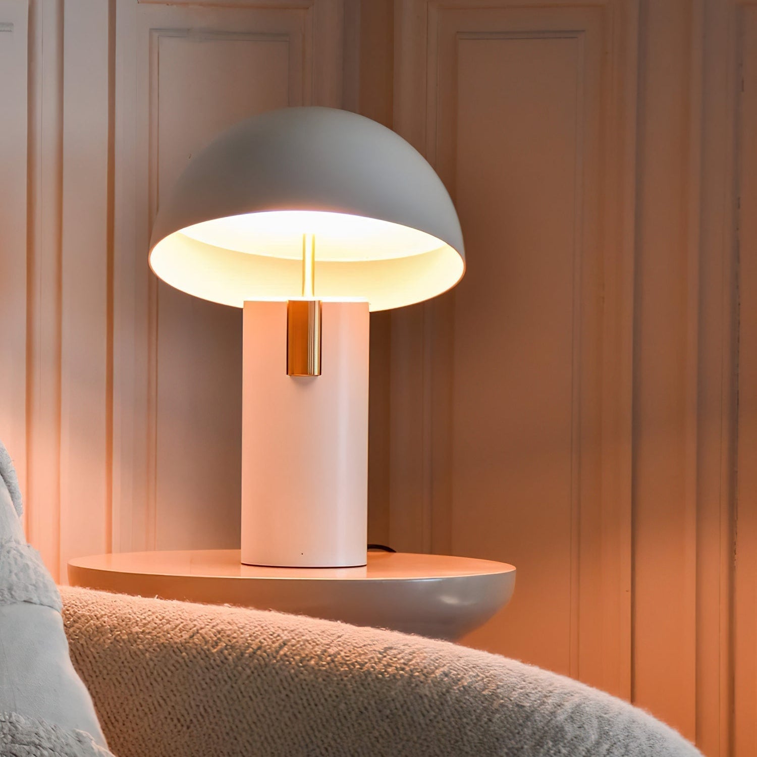 Tavos Table Lamp