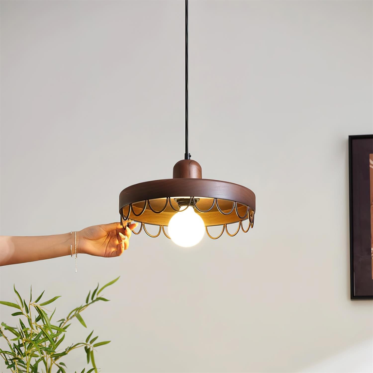 Beltos Pendant Light