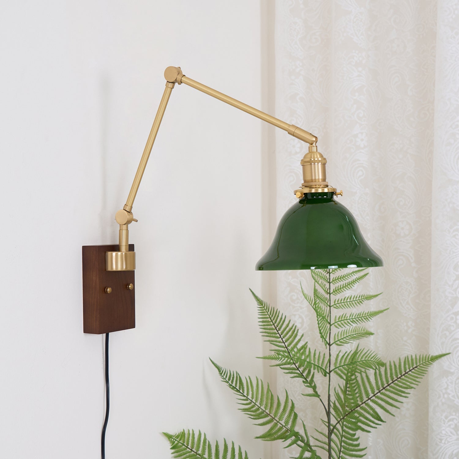 Molvik Wall Light