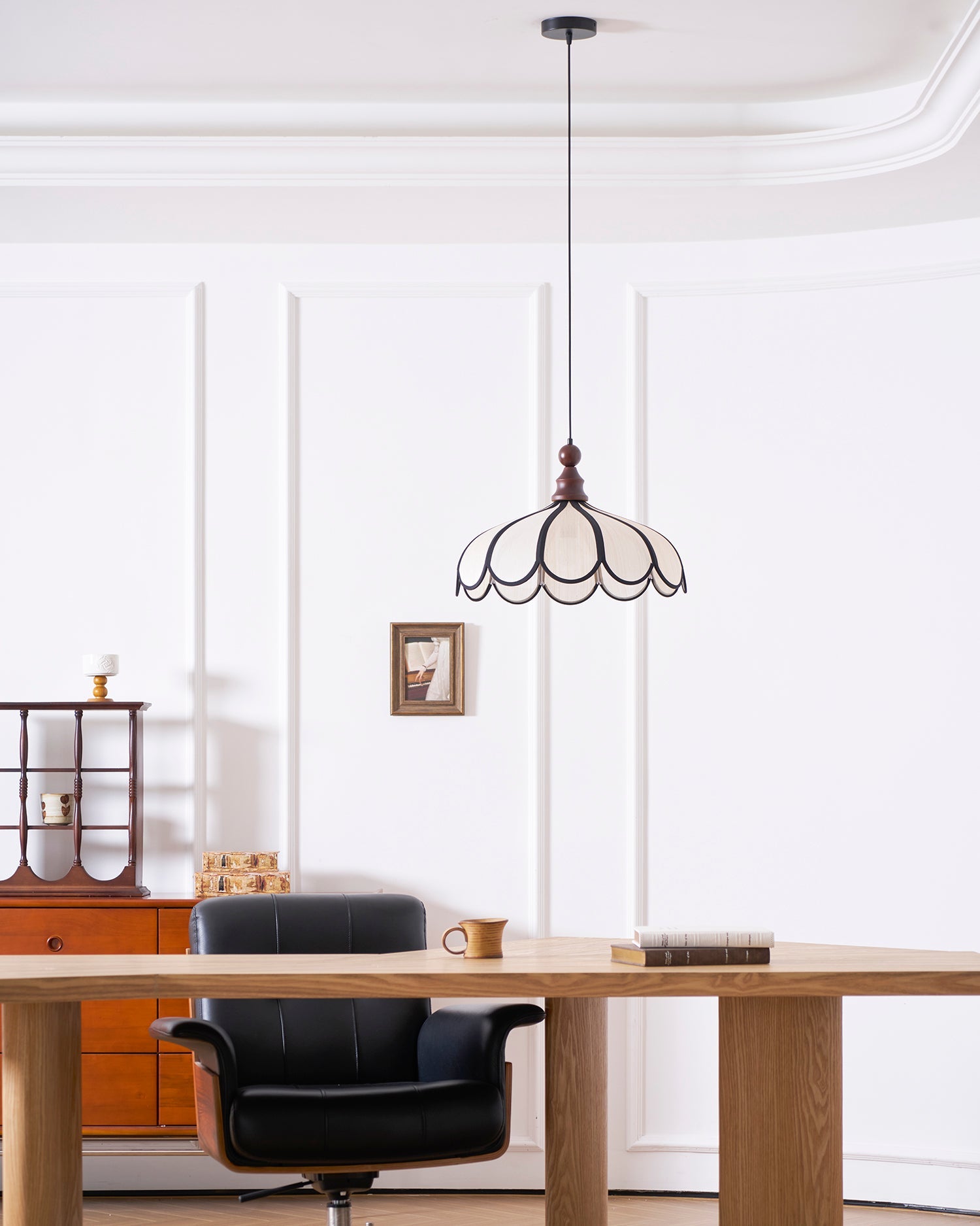 Aldicove Scalloped Pendant Light