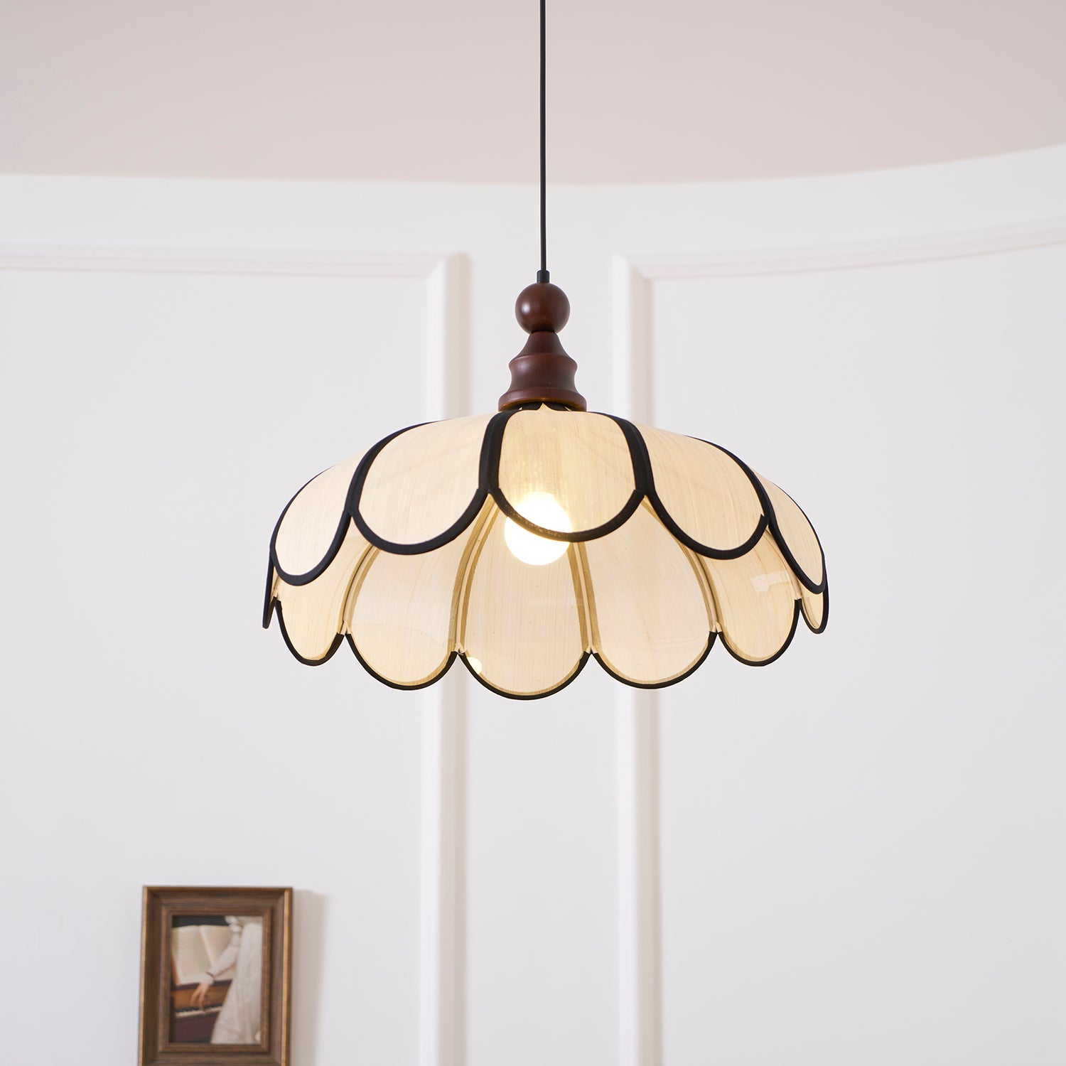 Aldicove Scalloped Pendant Light
