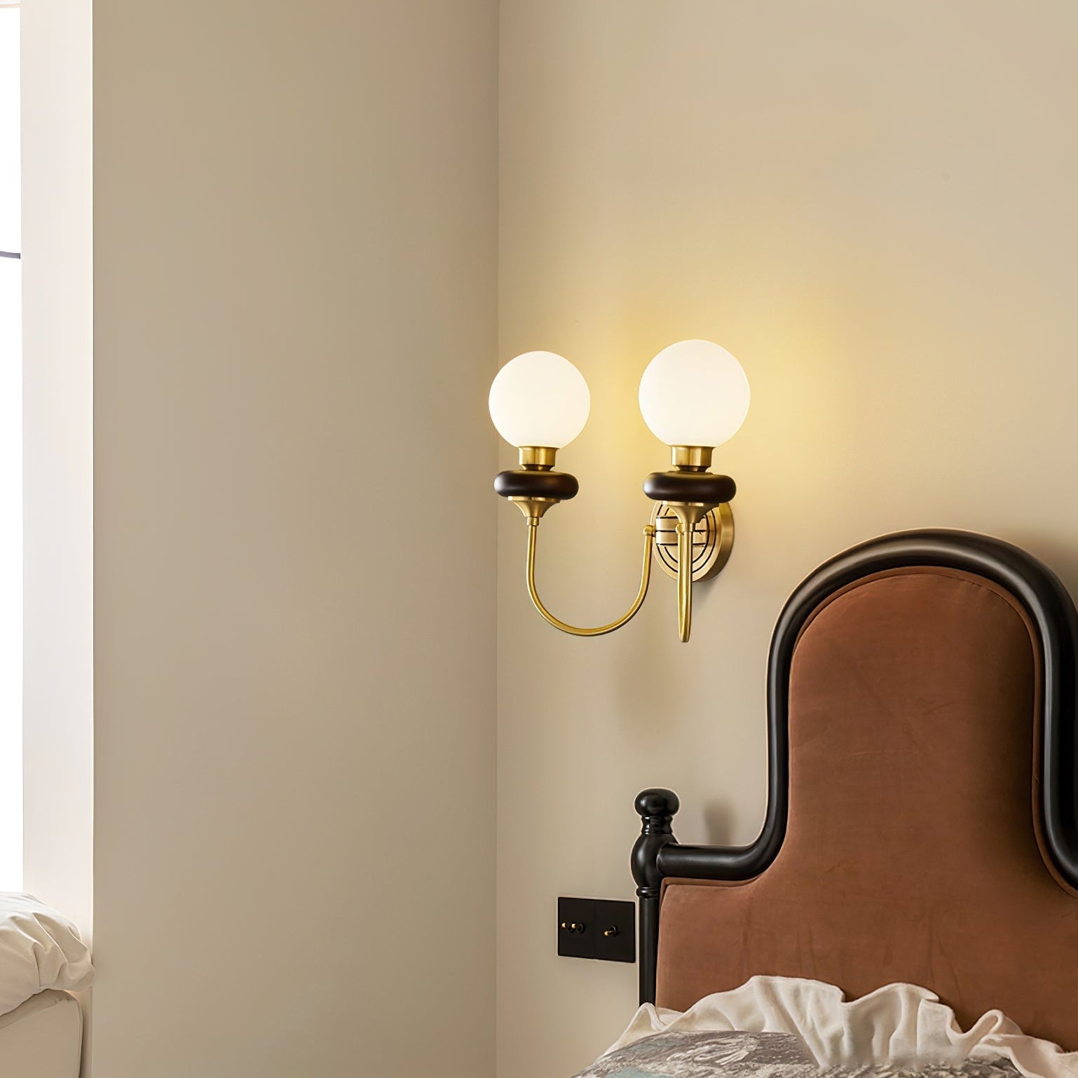 Belcon Wall Light