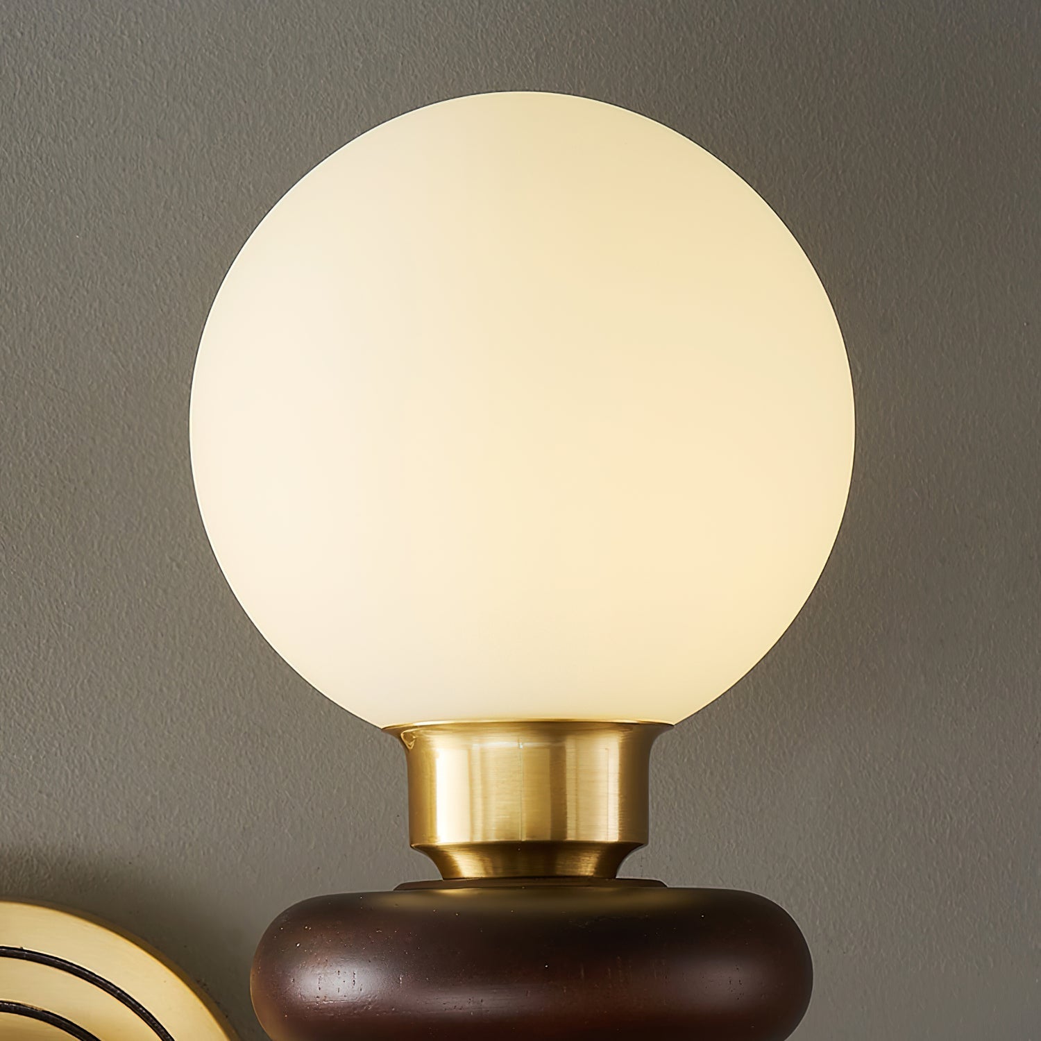 Belcon Wall Light