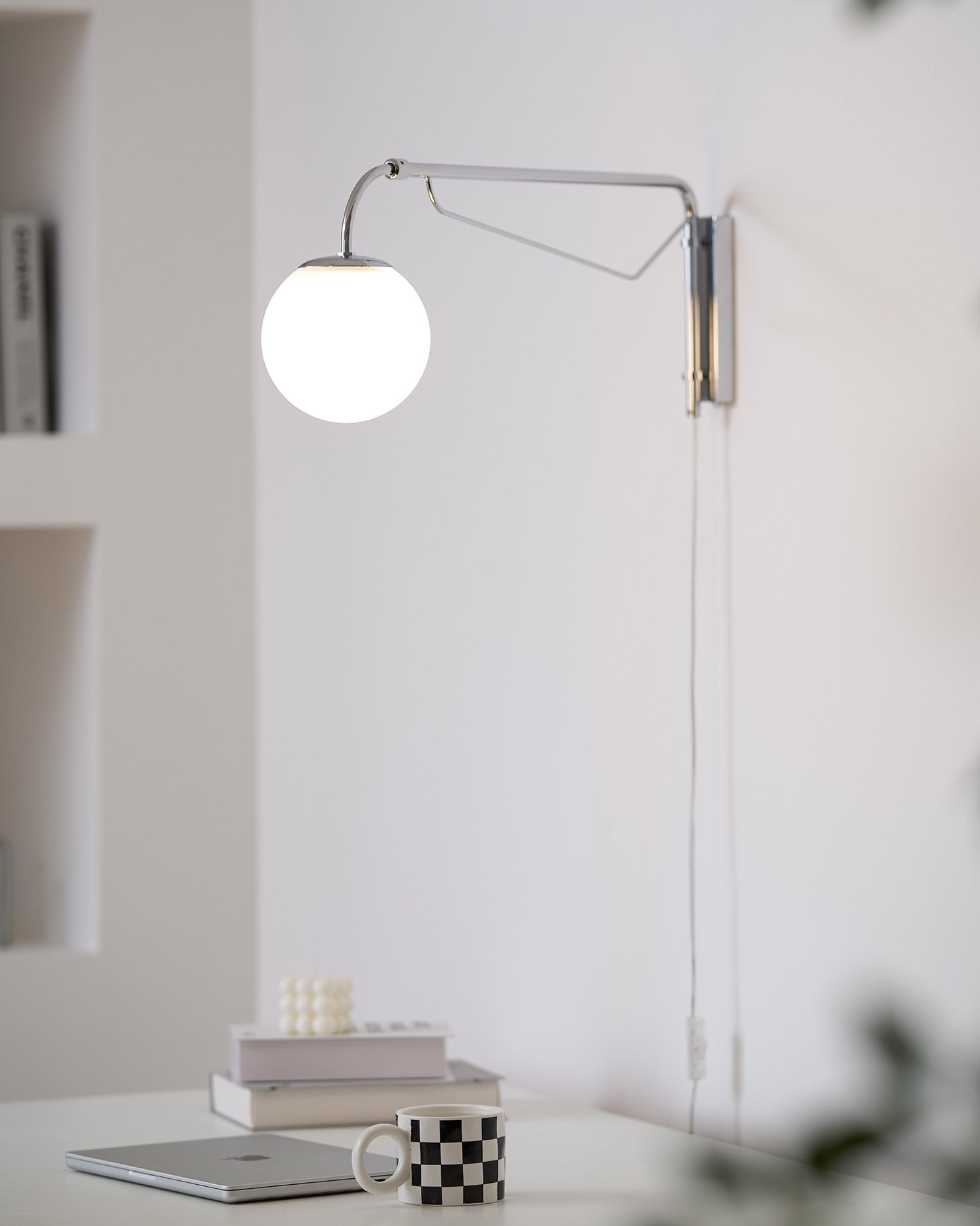 Jorarcove Adjustable Wall Light