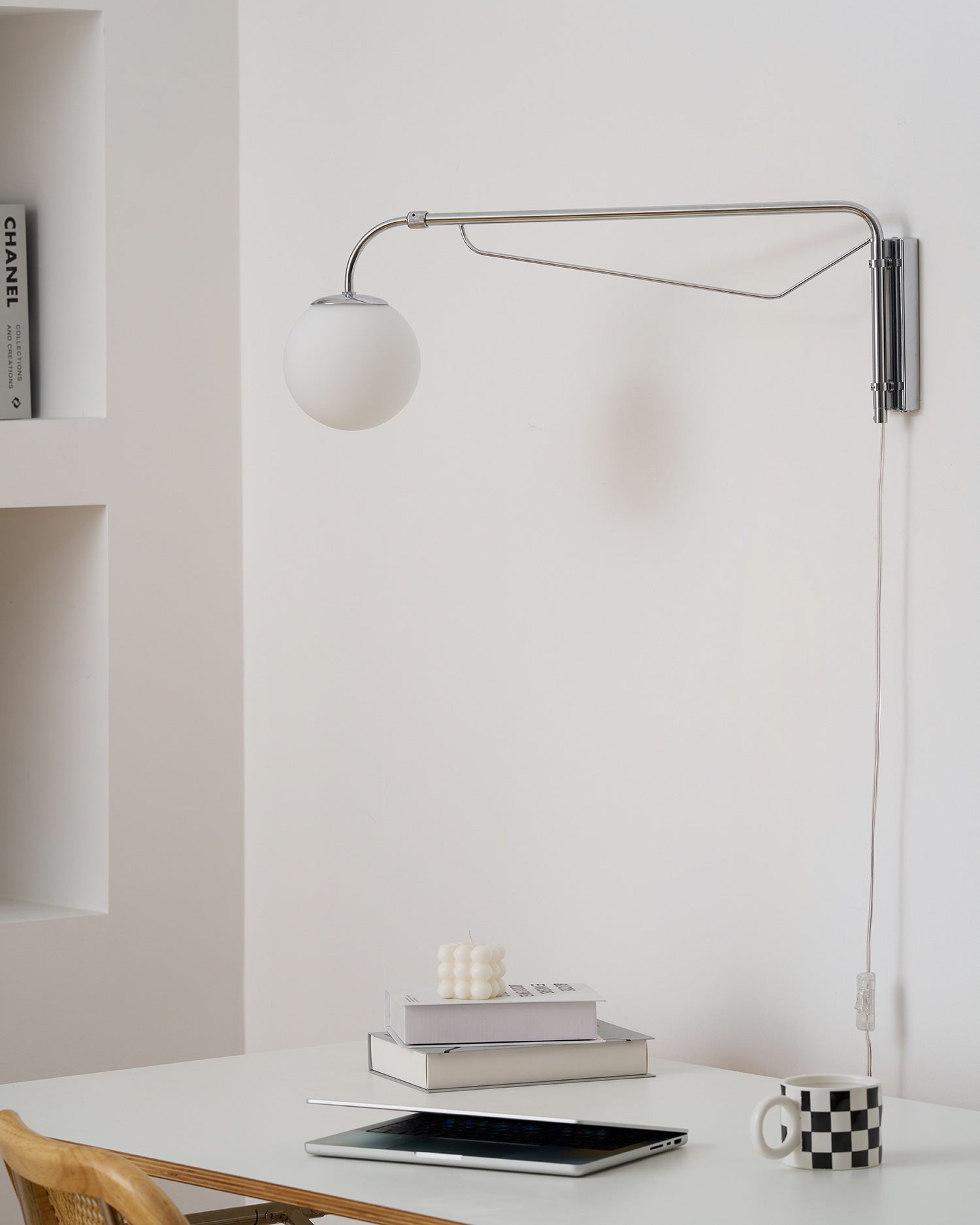 Jorarcove Adjustable Wall Light