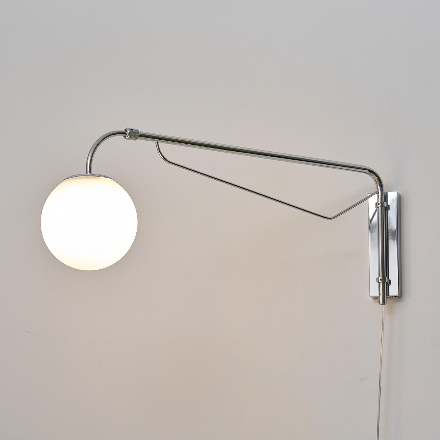 Jorarcove Adjustable Wall Light