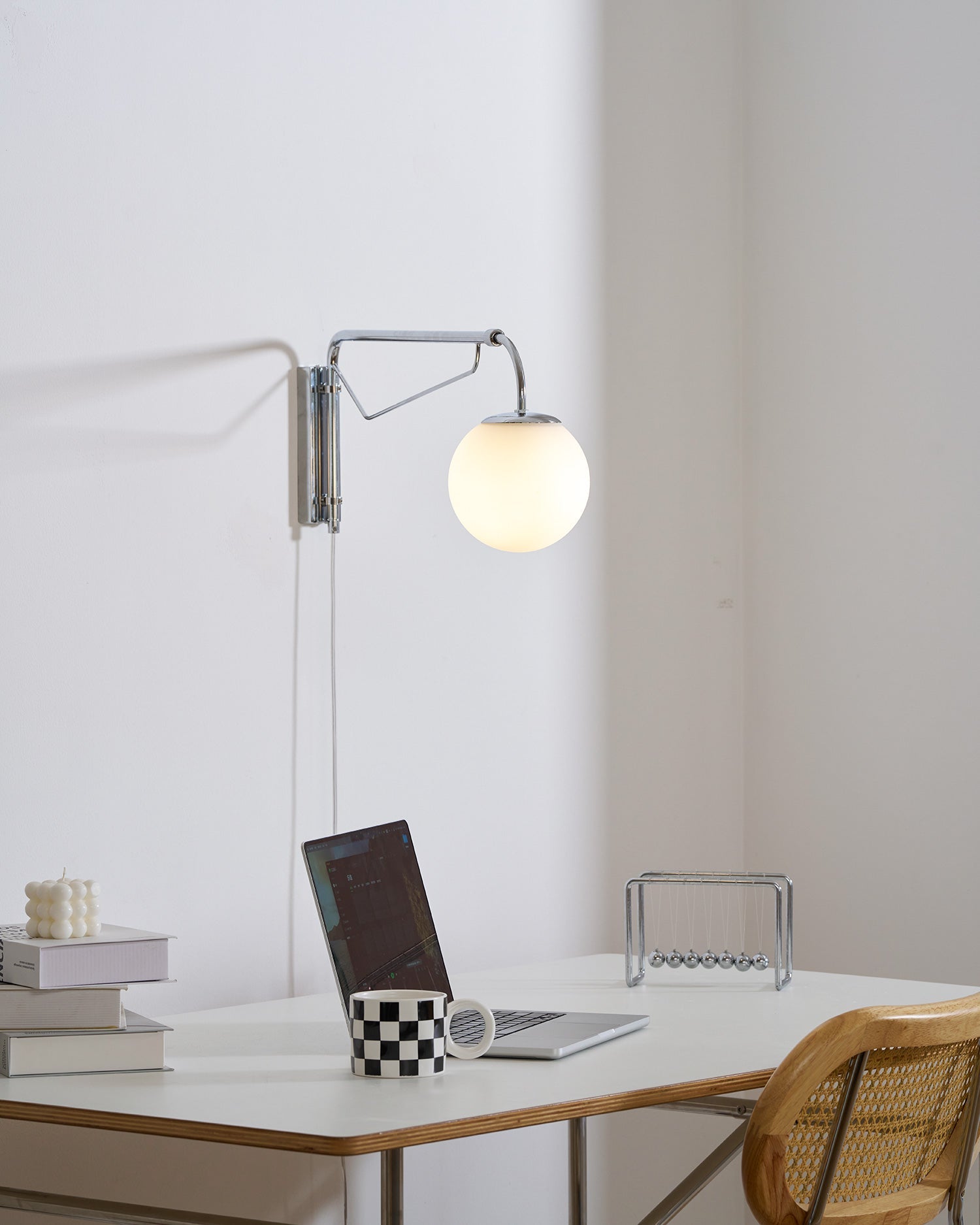 Jorarcove Adjustable Wall Light