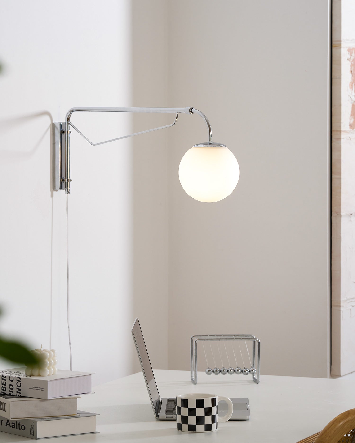 Jorarcove Adjustable Wall Light