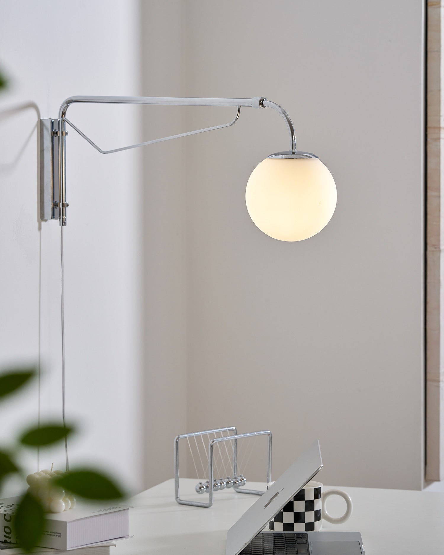 Jorarcove Adjustable Wall Light