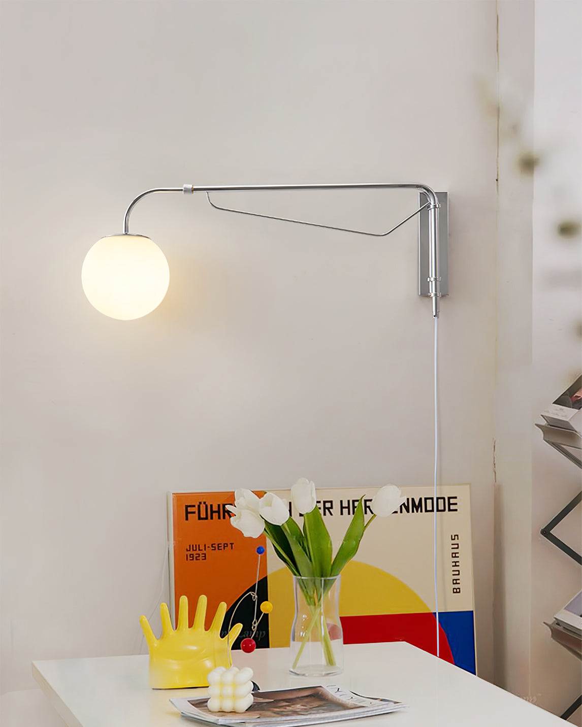 Jorarcove Adjustable Wall Light