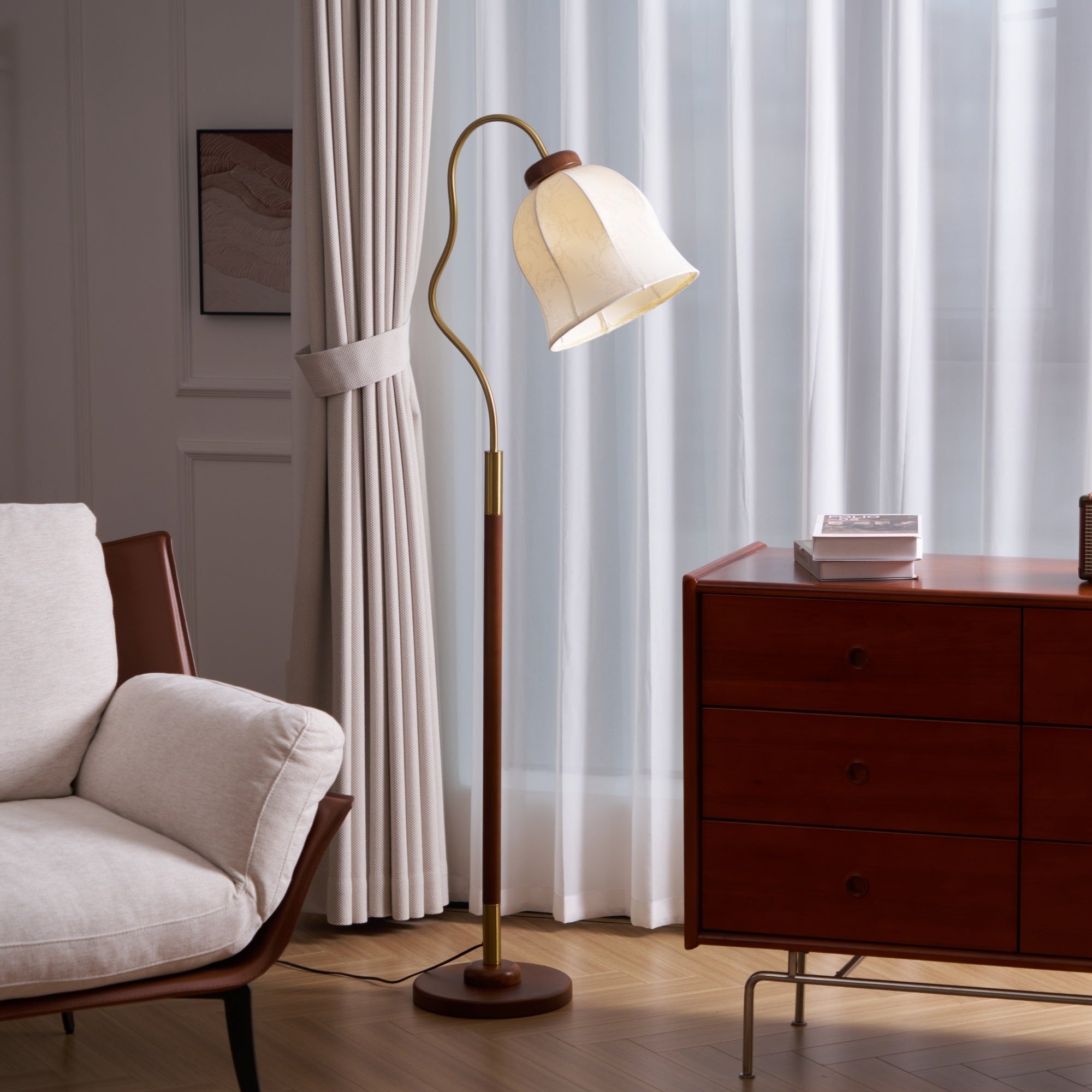 Pofa Floor Lamp