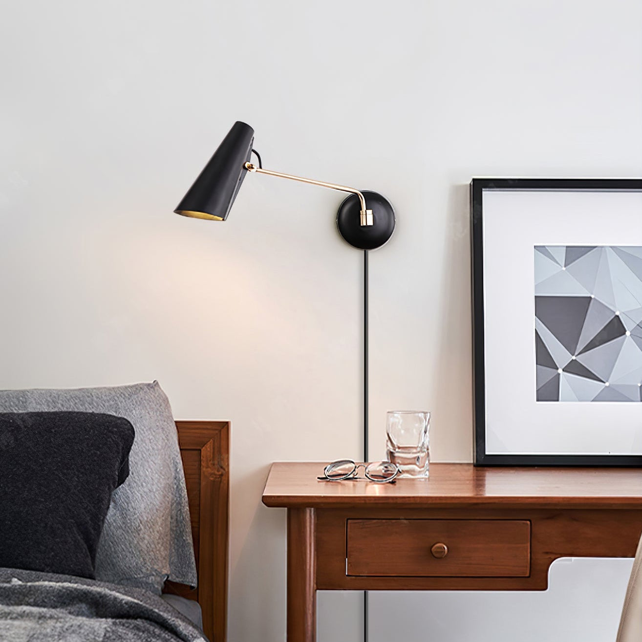 Veony Wall Light With Plug