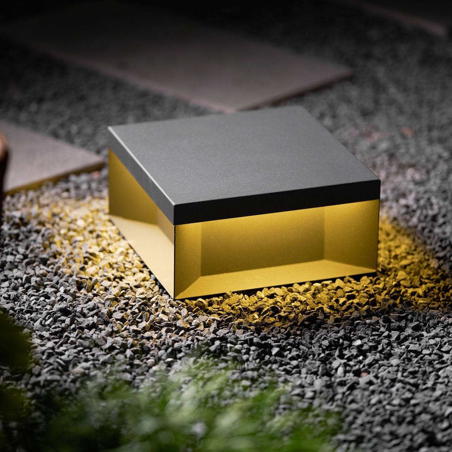 Krozan Outdoor Light