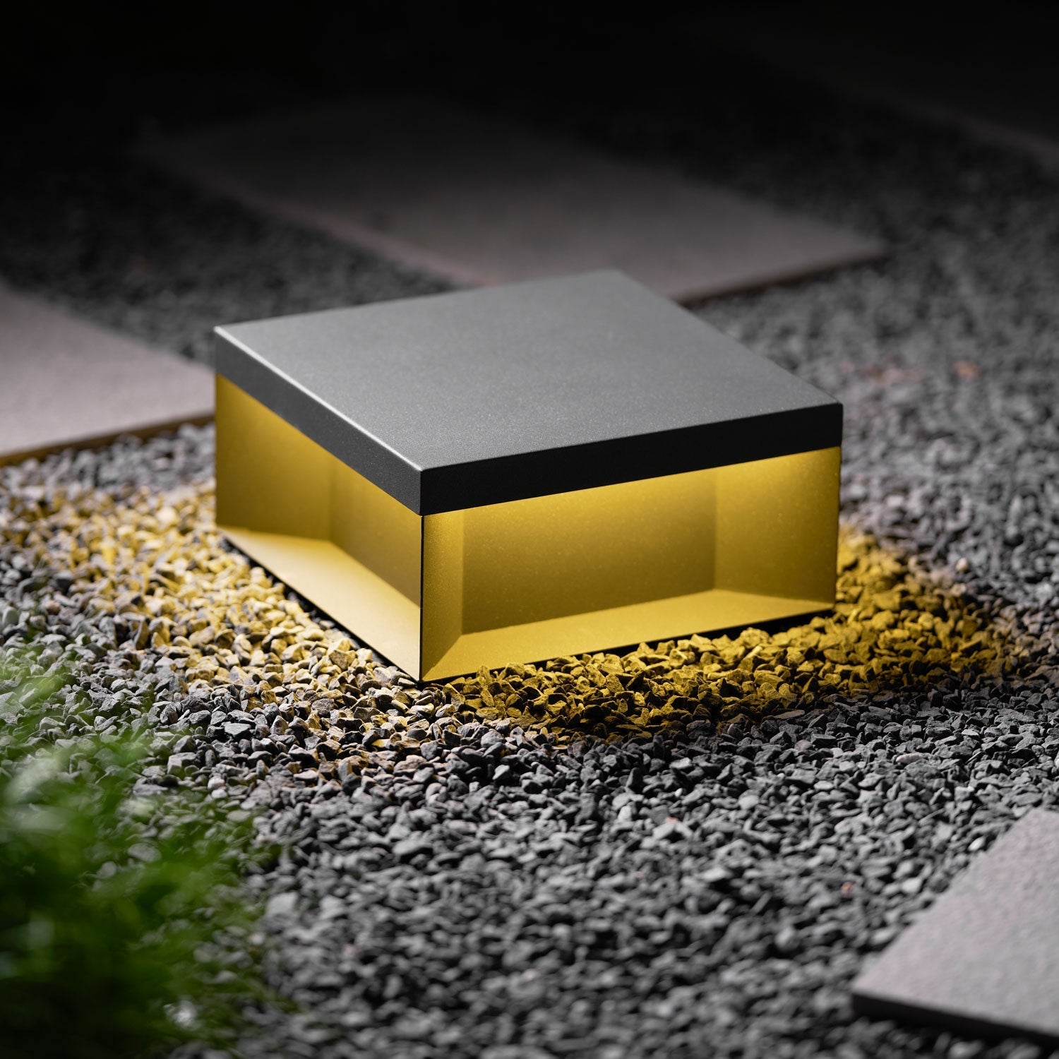 Krozan Outdoor Light