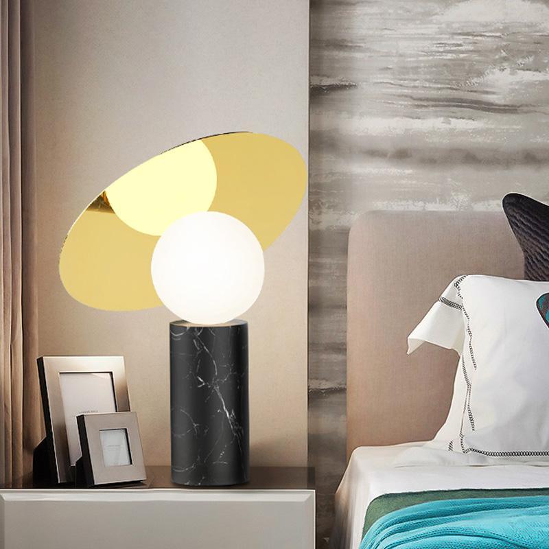 Loba Disc Table Lamp