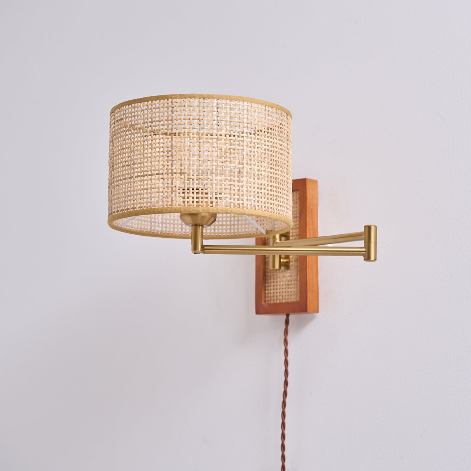 Nemiro Wall Light
