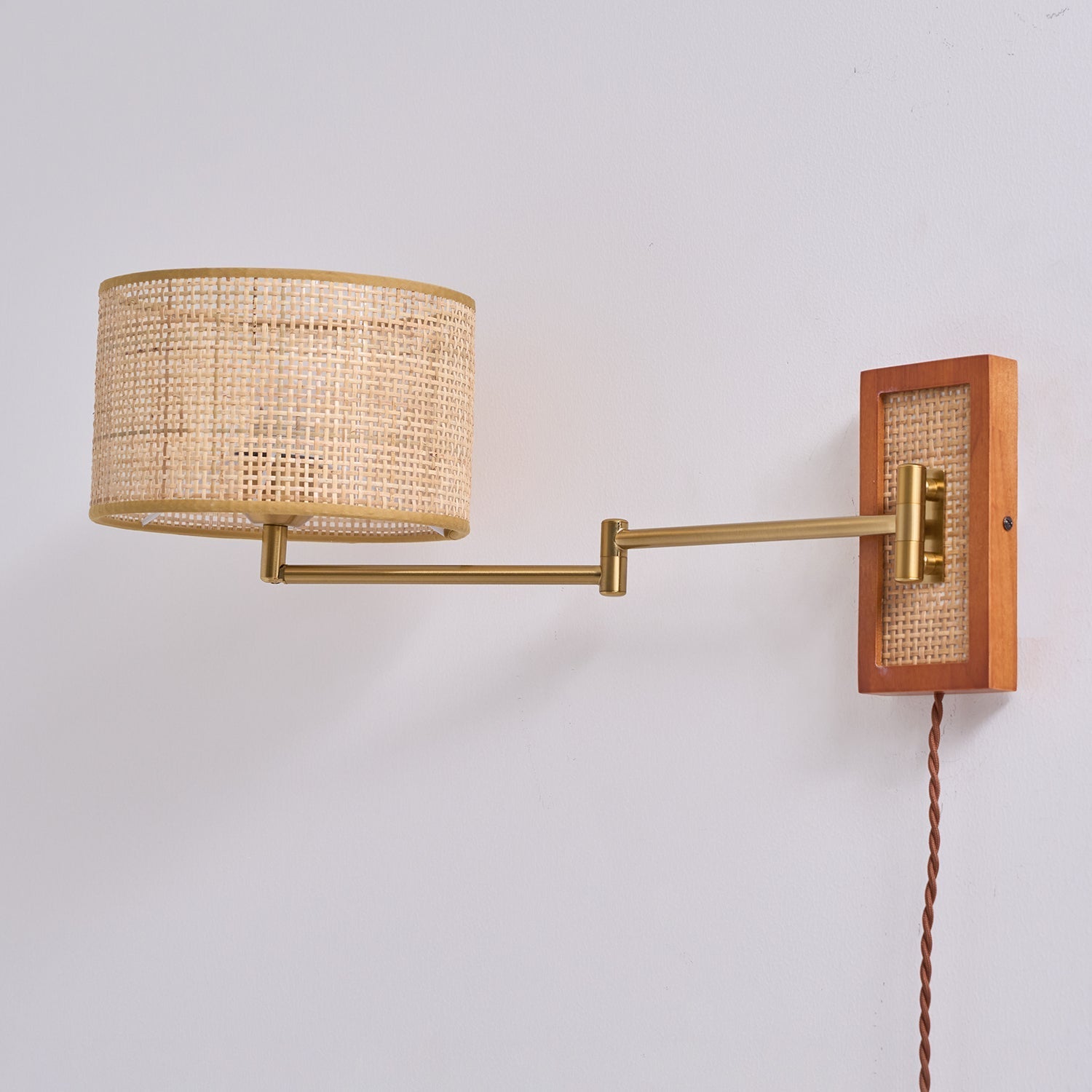 Nemiro Wall Light