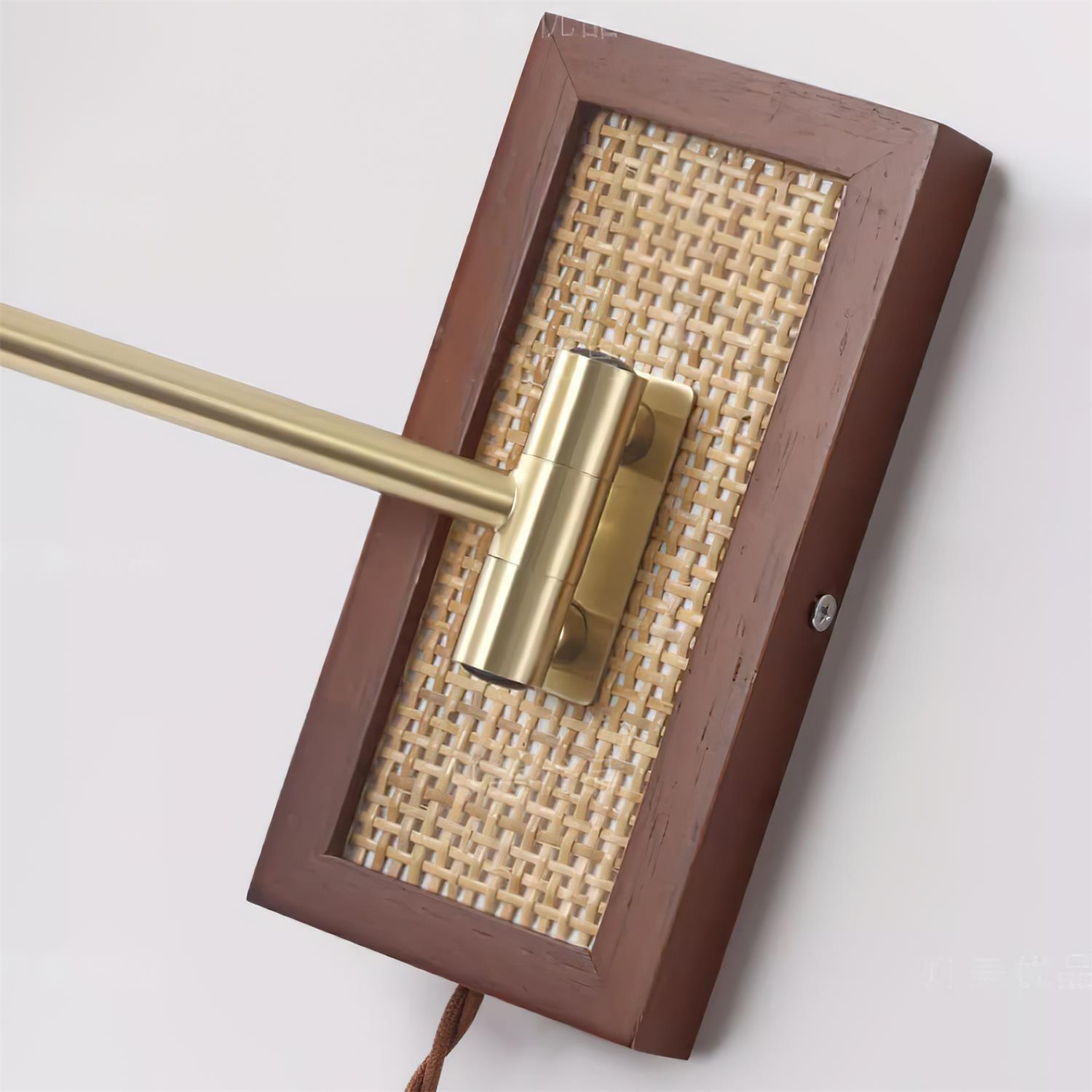 Nemiro Wall Light