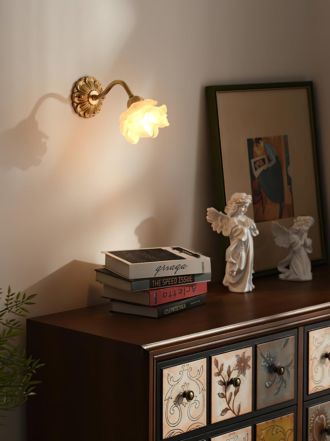Lisaro Flower Wall Light