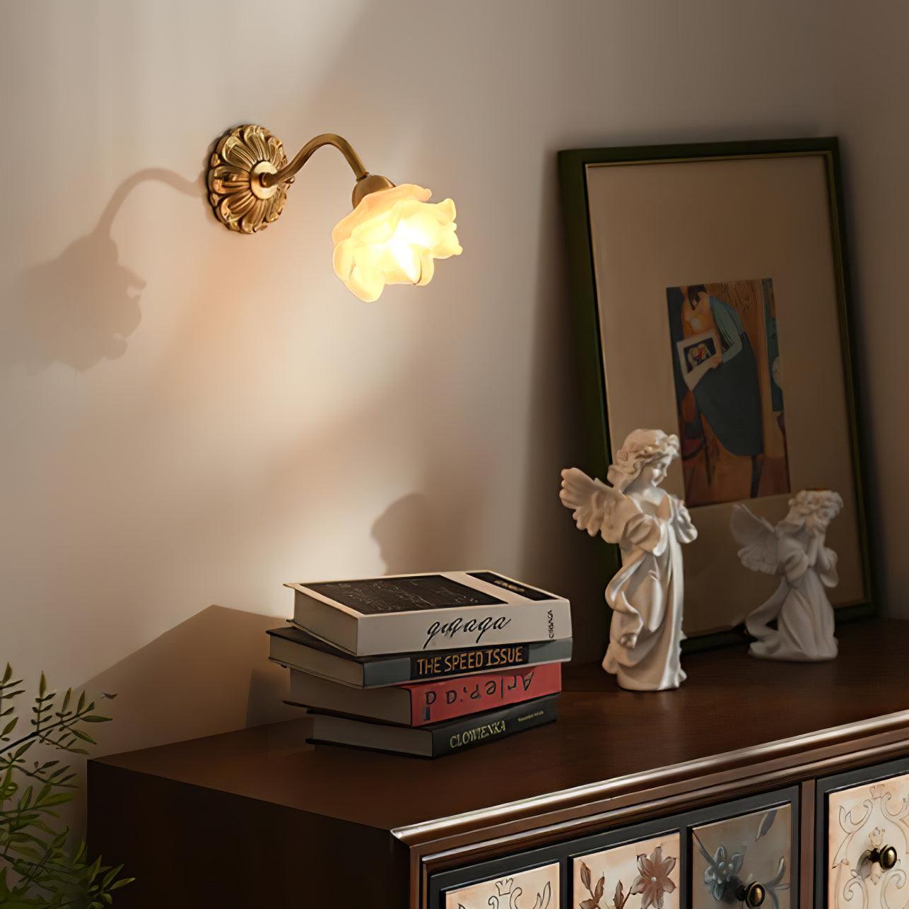 Lisaro Flower Wall Light