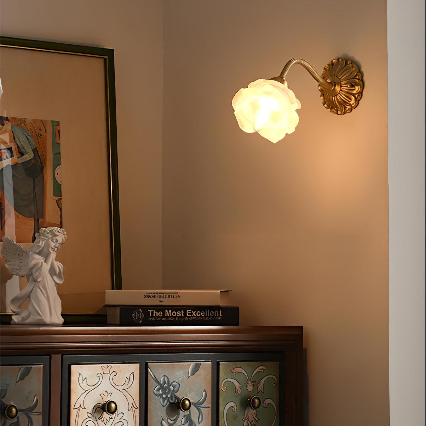 Lisaro Flower Wall Light