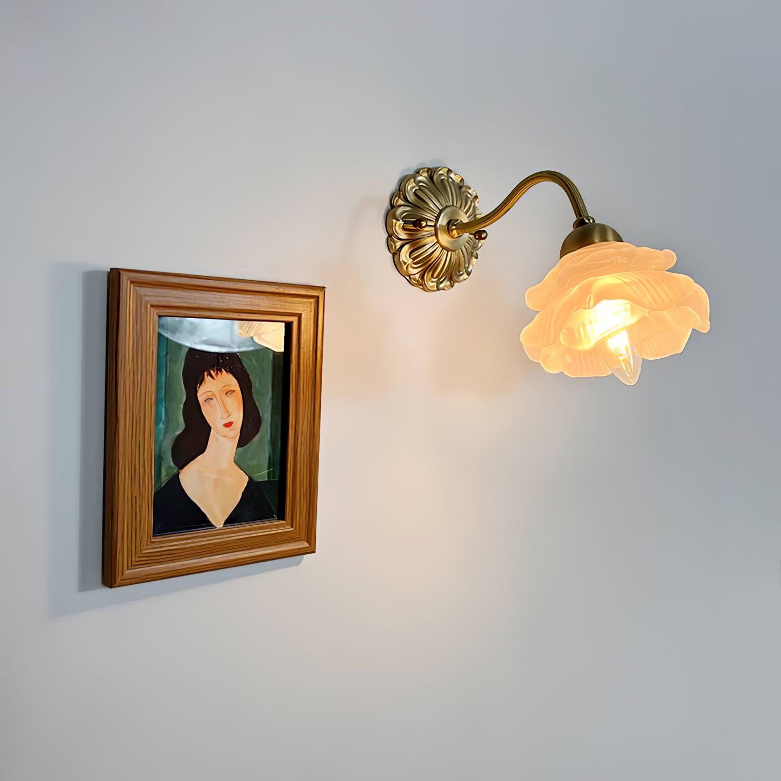 Lisaro Flower Wall Light