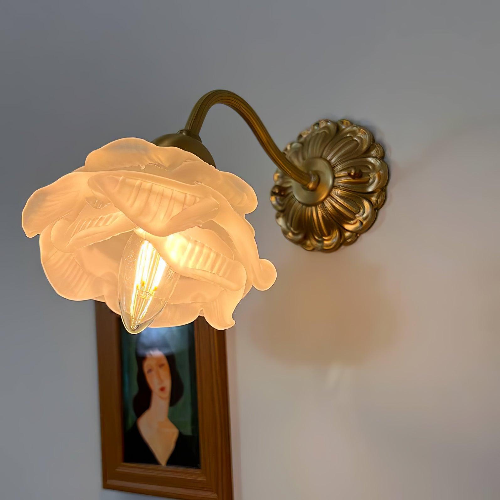 Lisaro Flower Wall Light