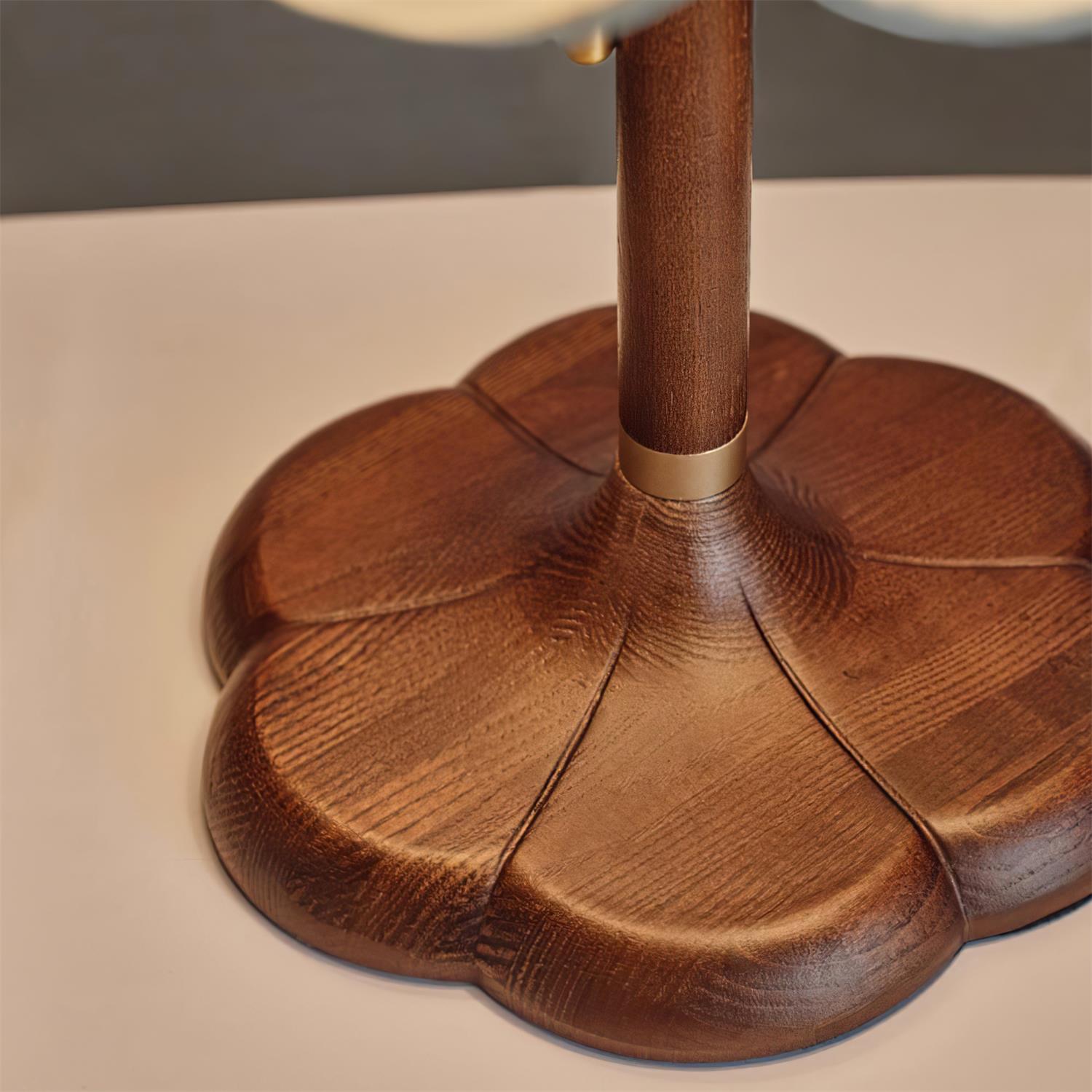 Brelzoria Table Lamp