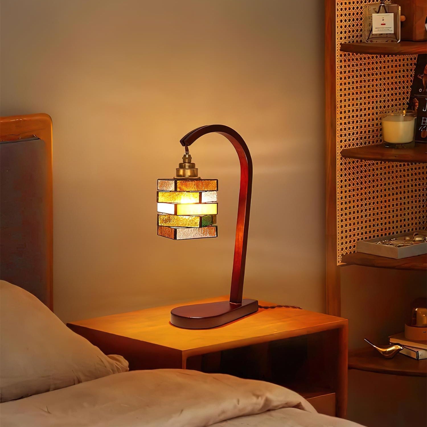 Birica Tiffany Table Lamp