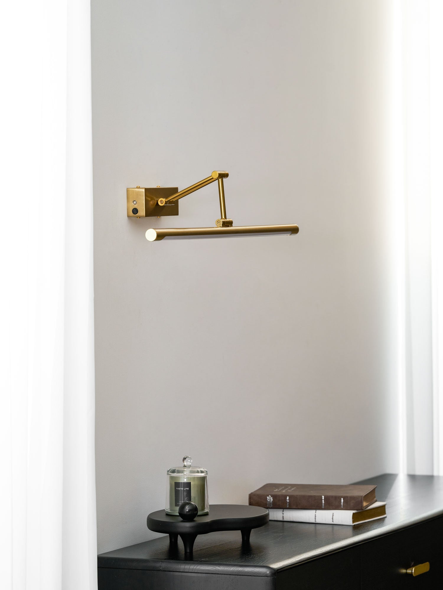 Aldlina Linear Wall Light