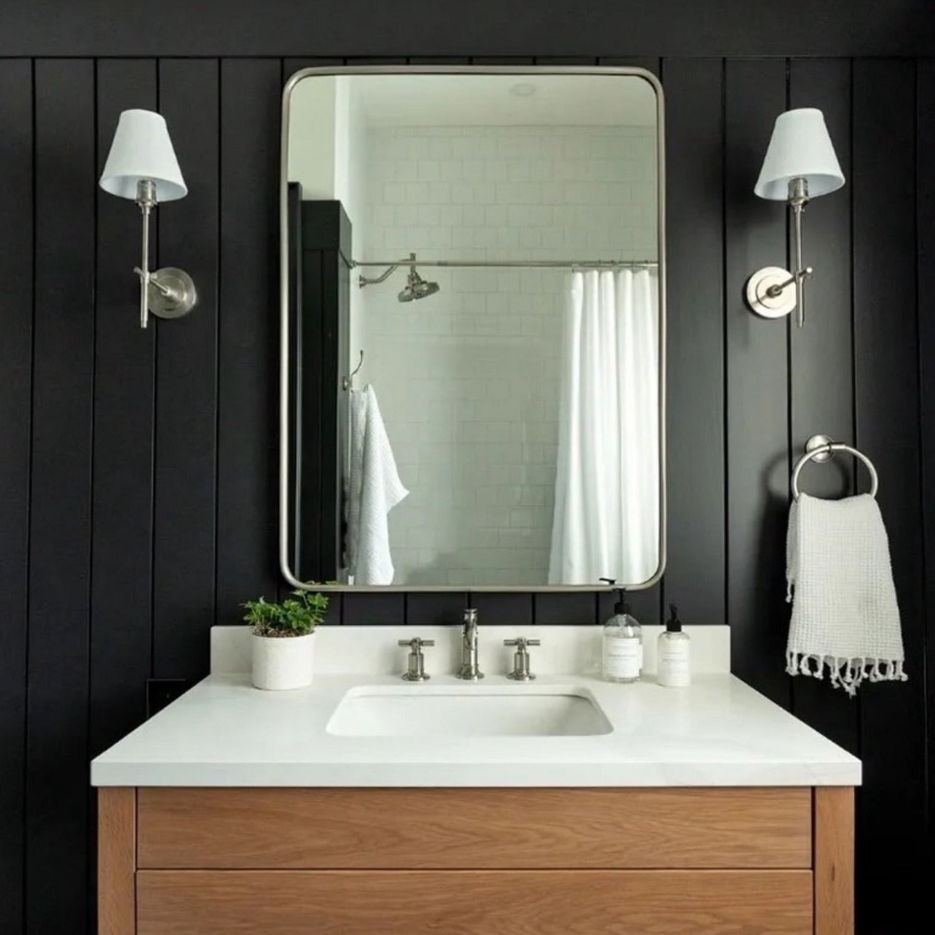 Verani Wall Light